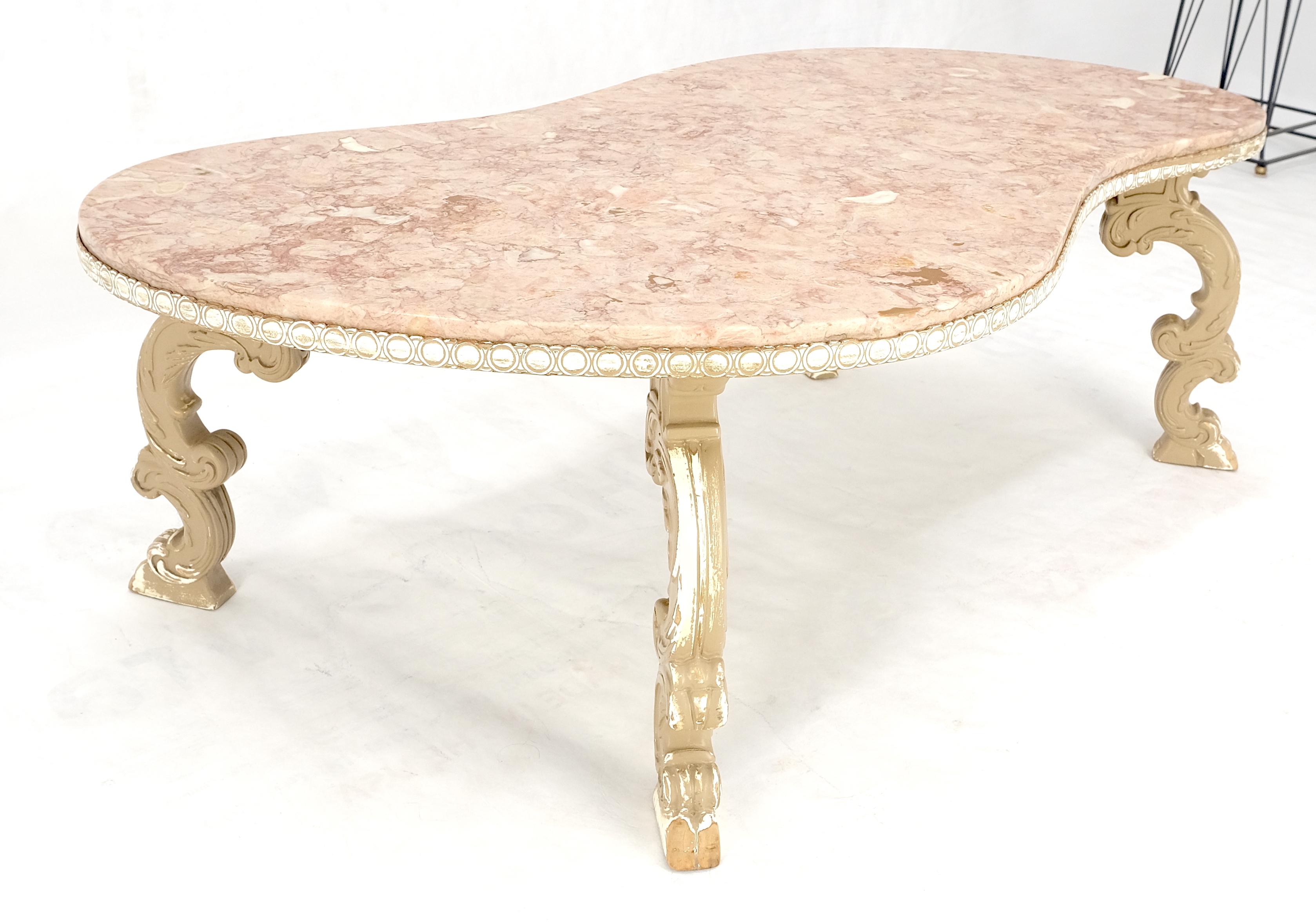 Mesa de centro con tapa de mármol rojo y forma orgánica Kidney Estadounidense en venta