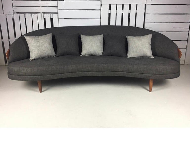 Kidney Shaped Adrian Pearsall for Craft Associates Sofa Model 2010-S Perfect For Sale 4