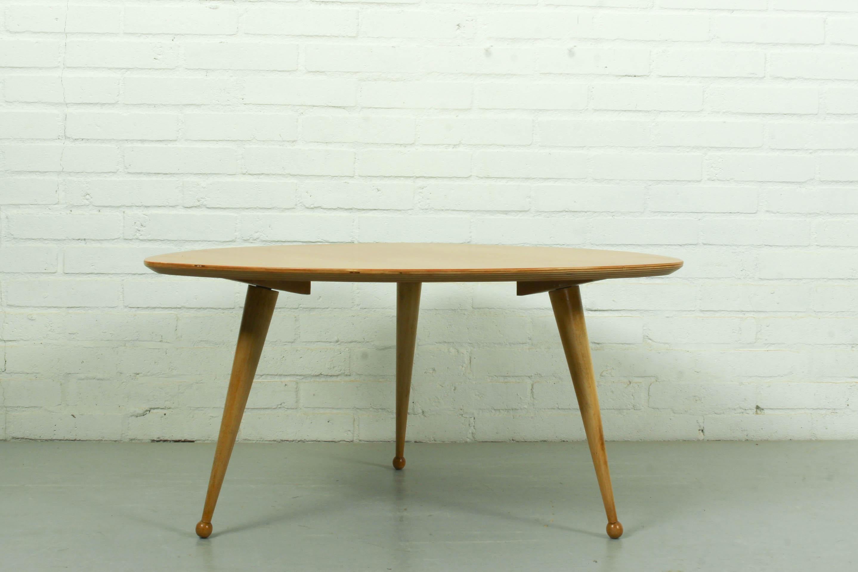 Kidney Shaped Coffee Table by Cees Braakman for UMS Pastoe In Good Condition For Sale In Appeltern, Gelderland