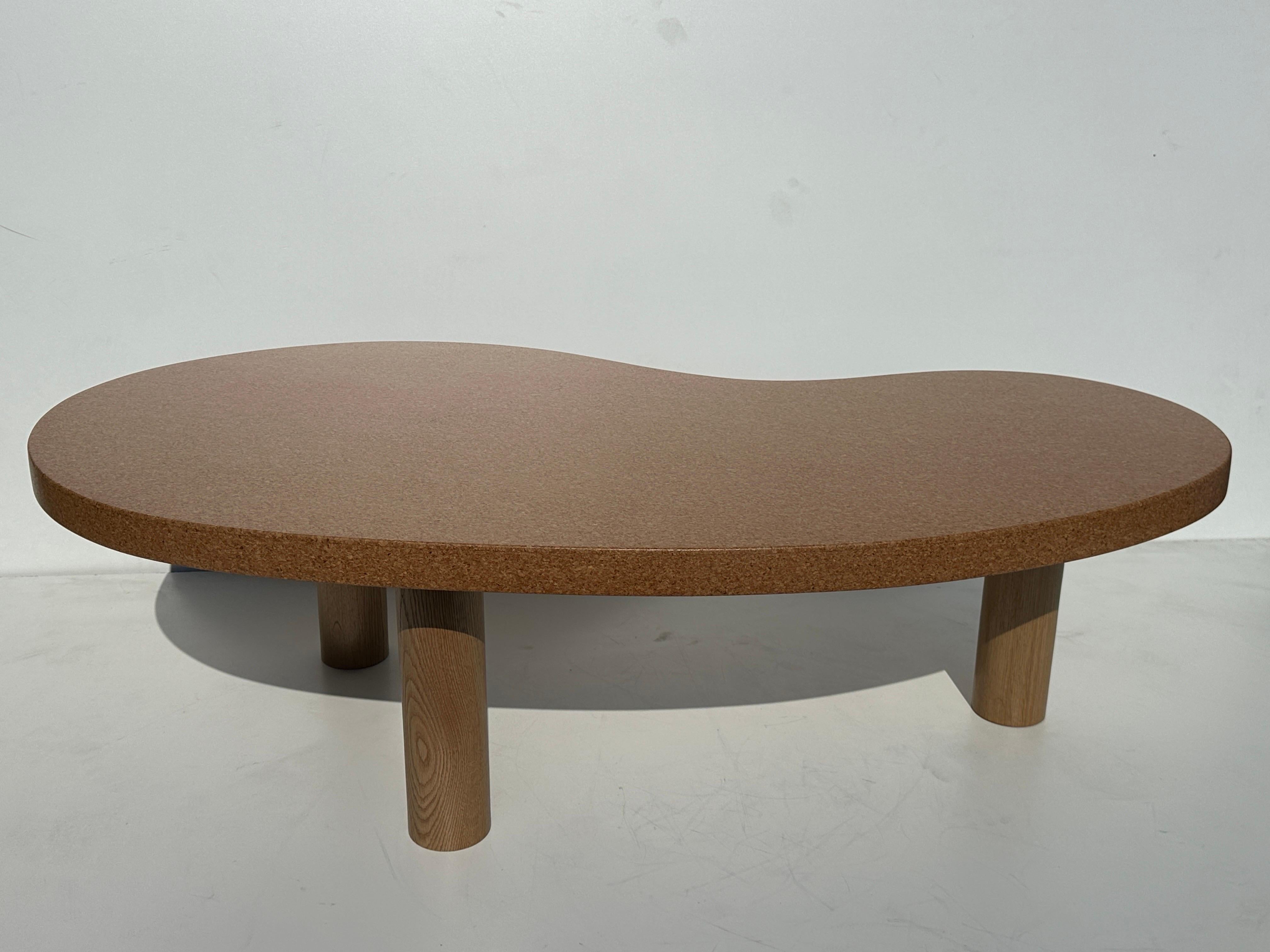 Table basse en forme de rein en liège et Oak Oak en vente 5