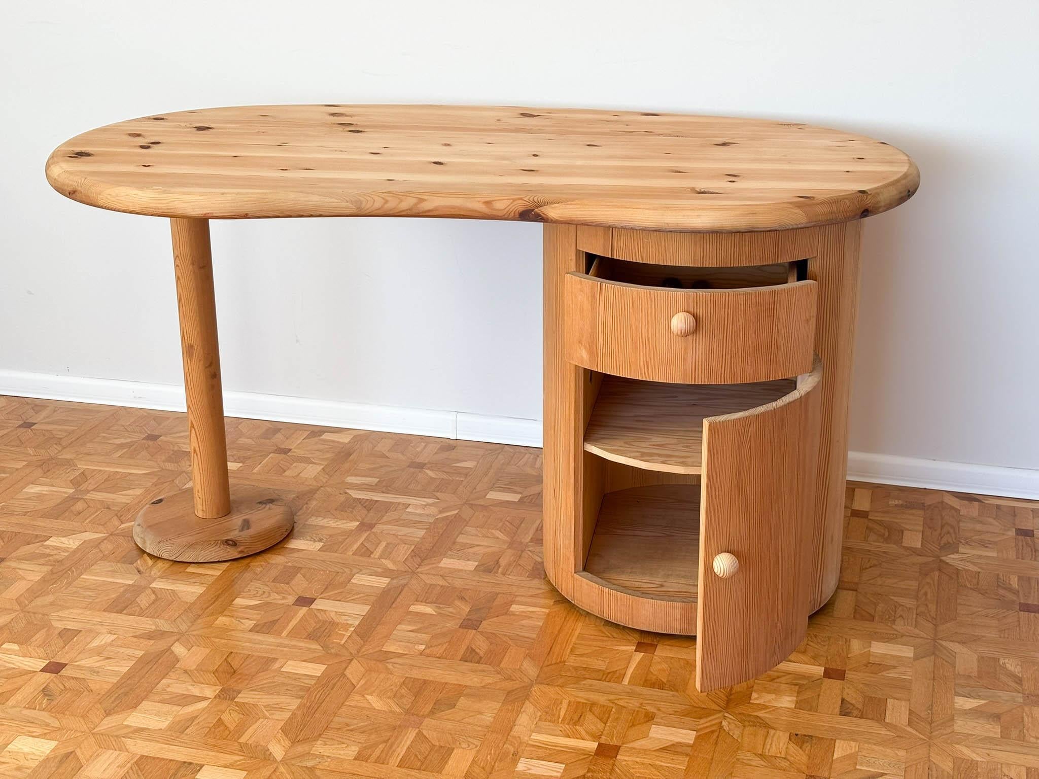 Scrivania di design a forma di rene di C.F. Christensen Silkeborg, Danimarca 1970 in vendita 10