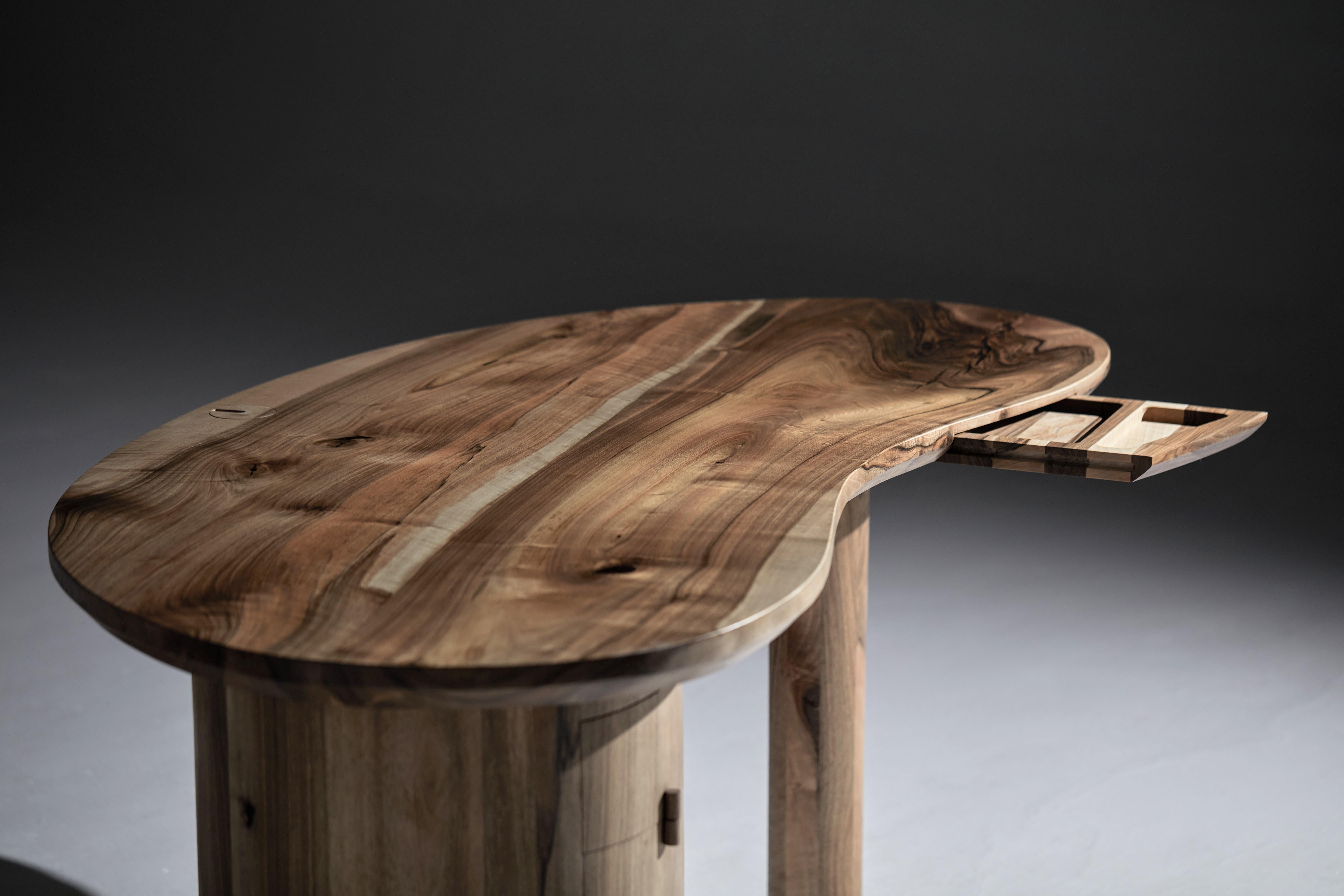 Kidney Shaped Desk in Walnut by Jonathan Field For Sale 5