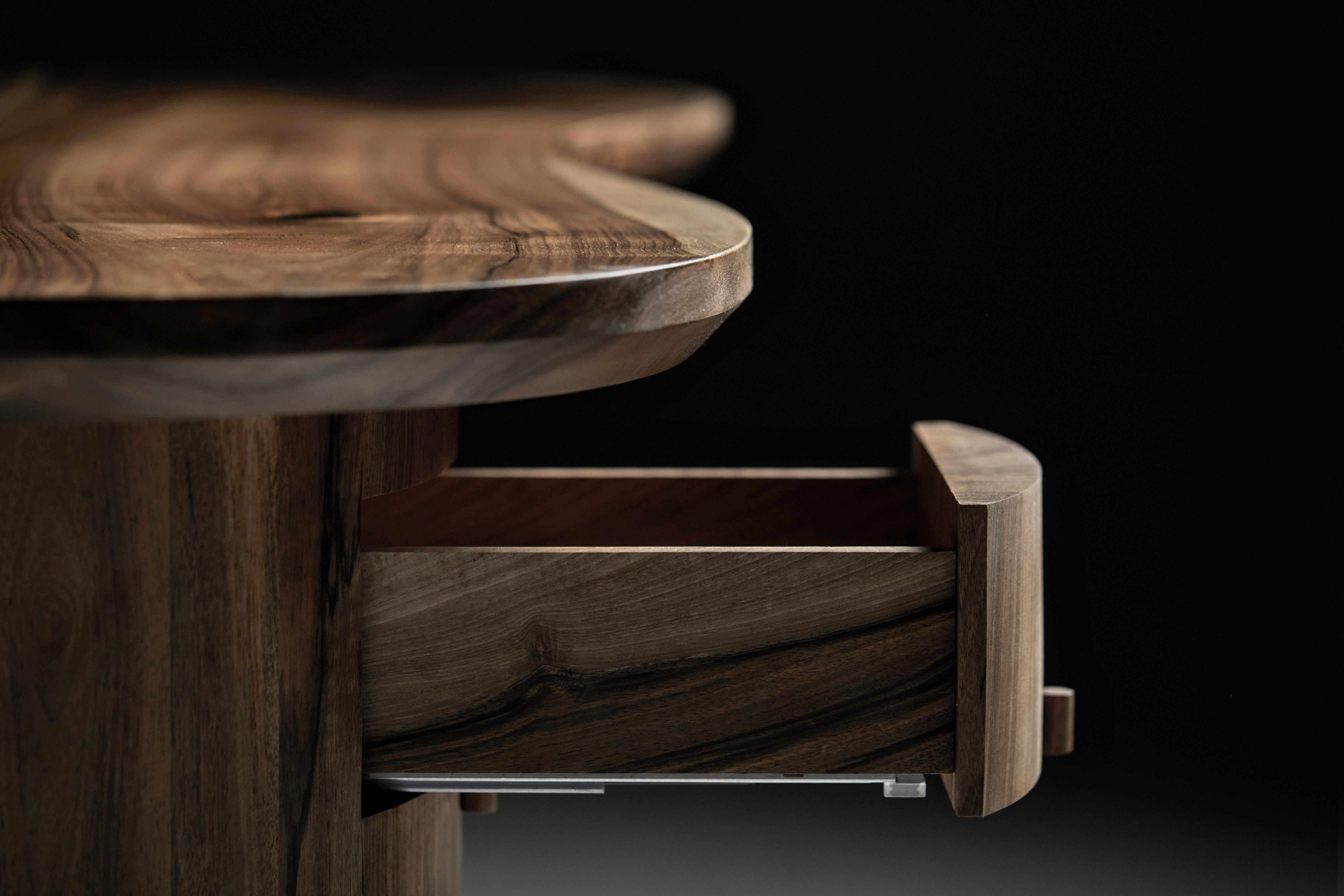 Kidneyförmiger Schreibtisch aus Nussbaumholz von Jonathan Field im Angebot 6