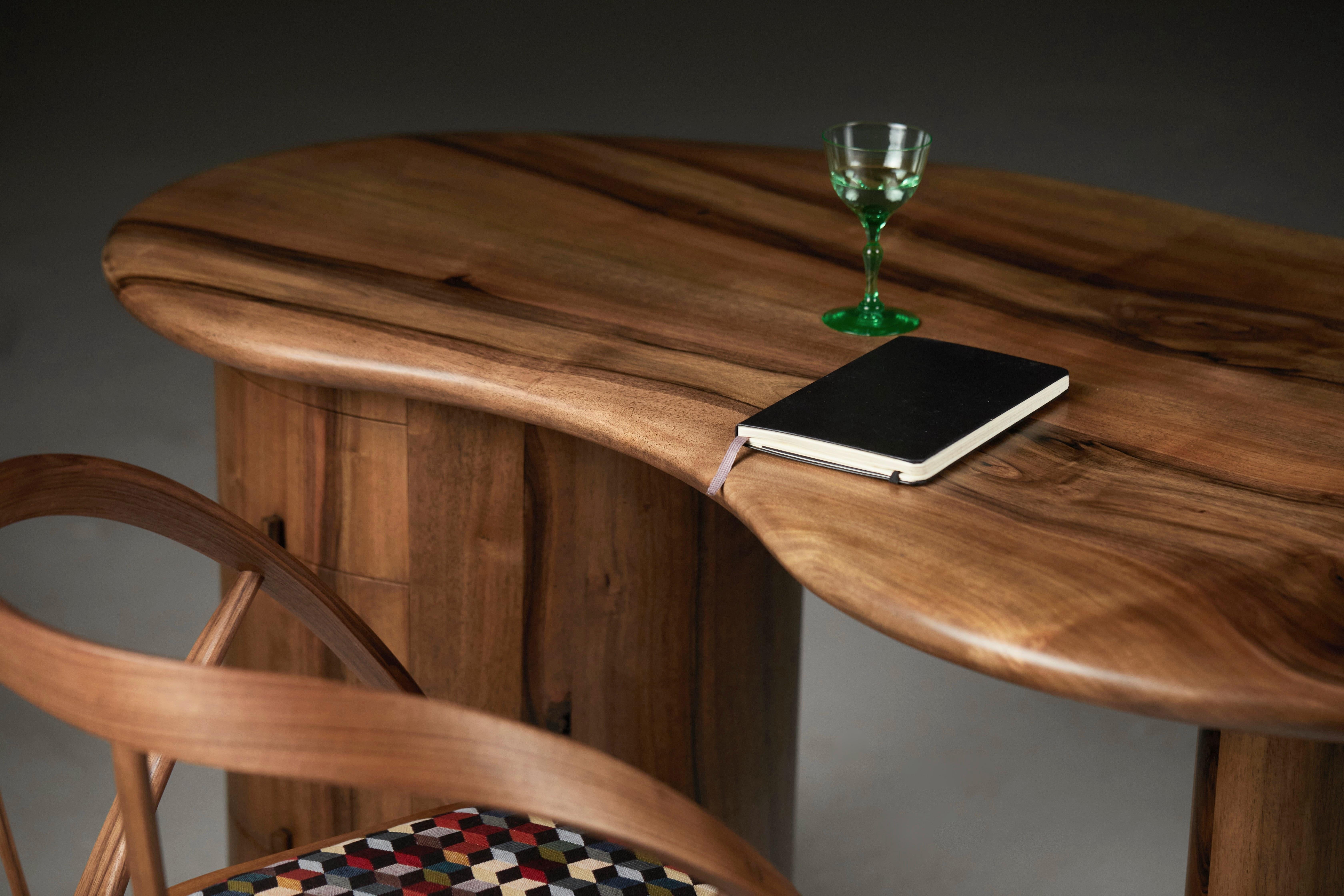 Organic Modern Kidney shaped desk with pebble edge top in European walnut by Jonathan Field For Sale