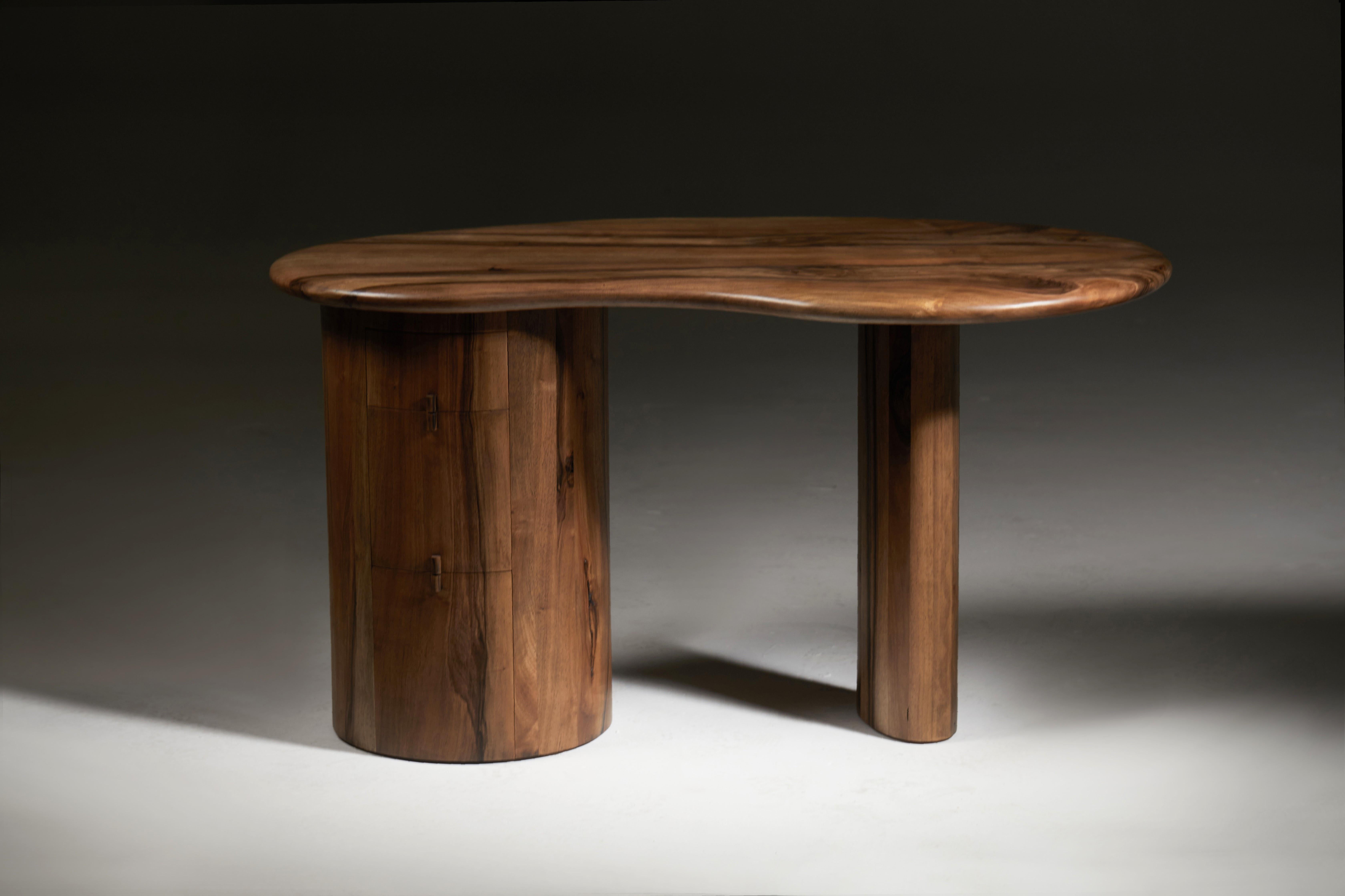 Kidney shaped desk with pebble edge top in European walnut by Jonathan Field For Sale 1