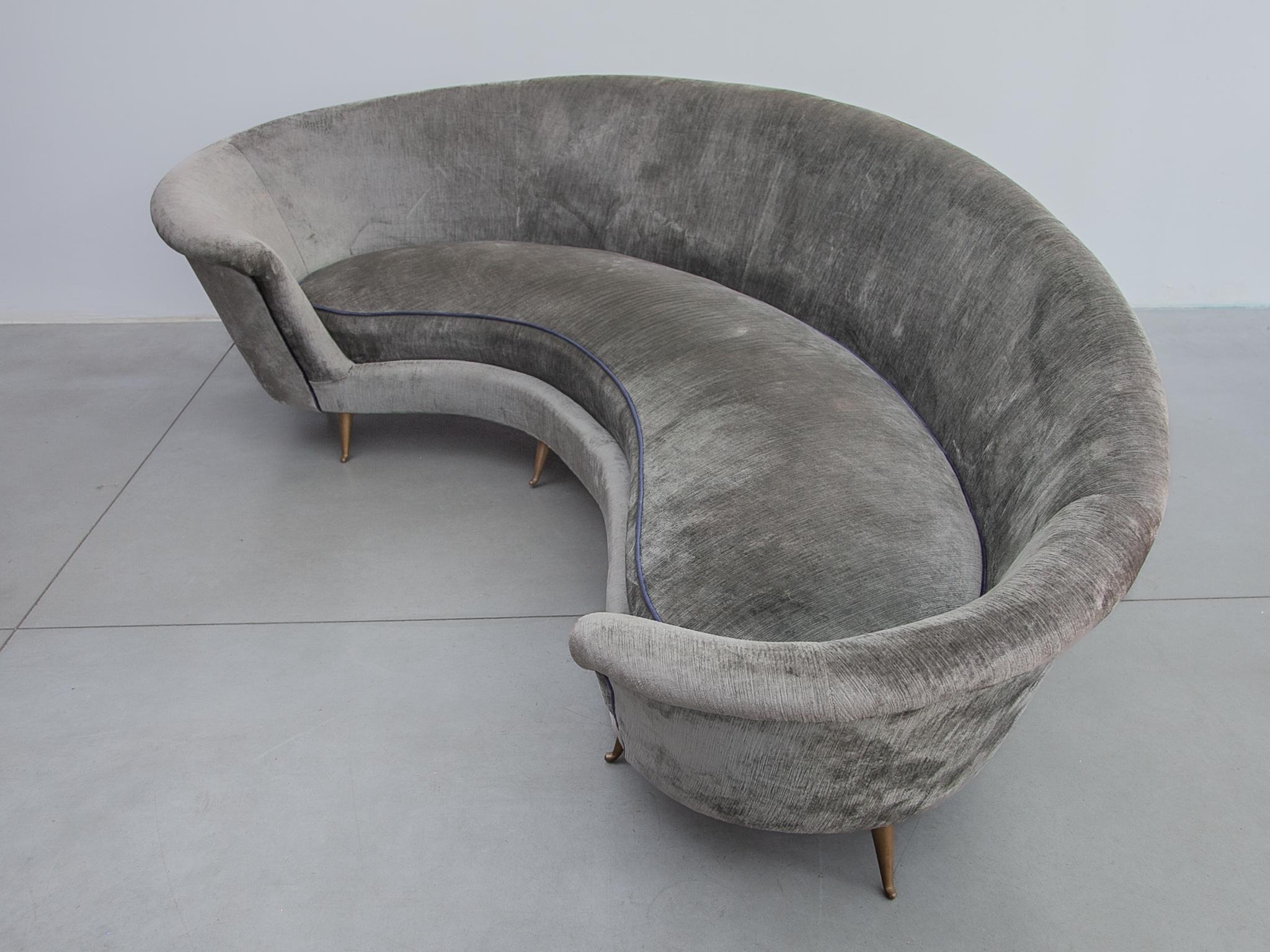 Mid-Century Modern Kidney Shaped Grey Velvet Sofa, Italy