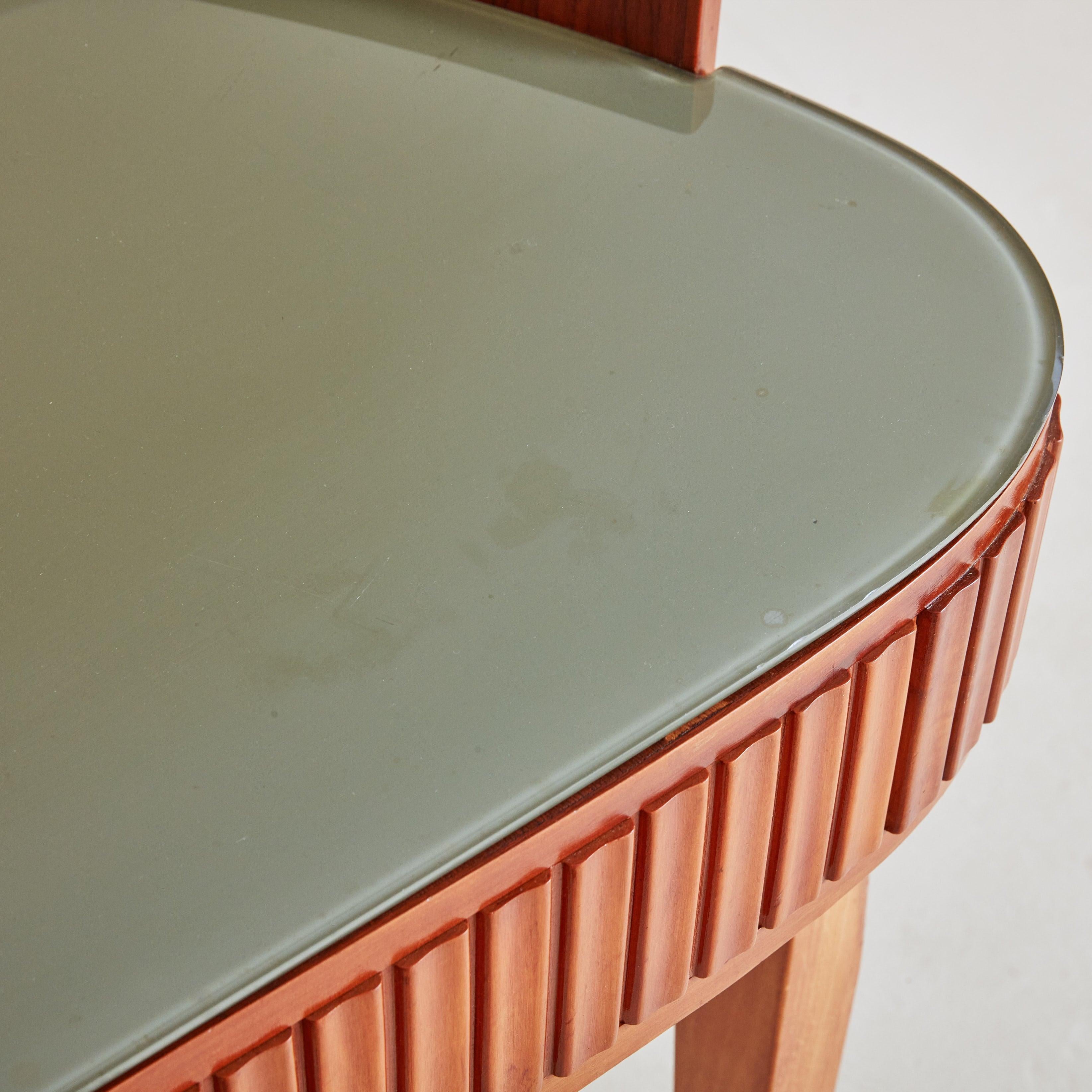 Kidney Shaped Vanity with Back Painted Green Glass, Italy 1950s In Good Condition In Chicago, IL