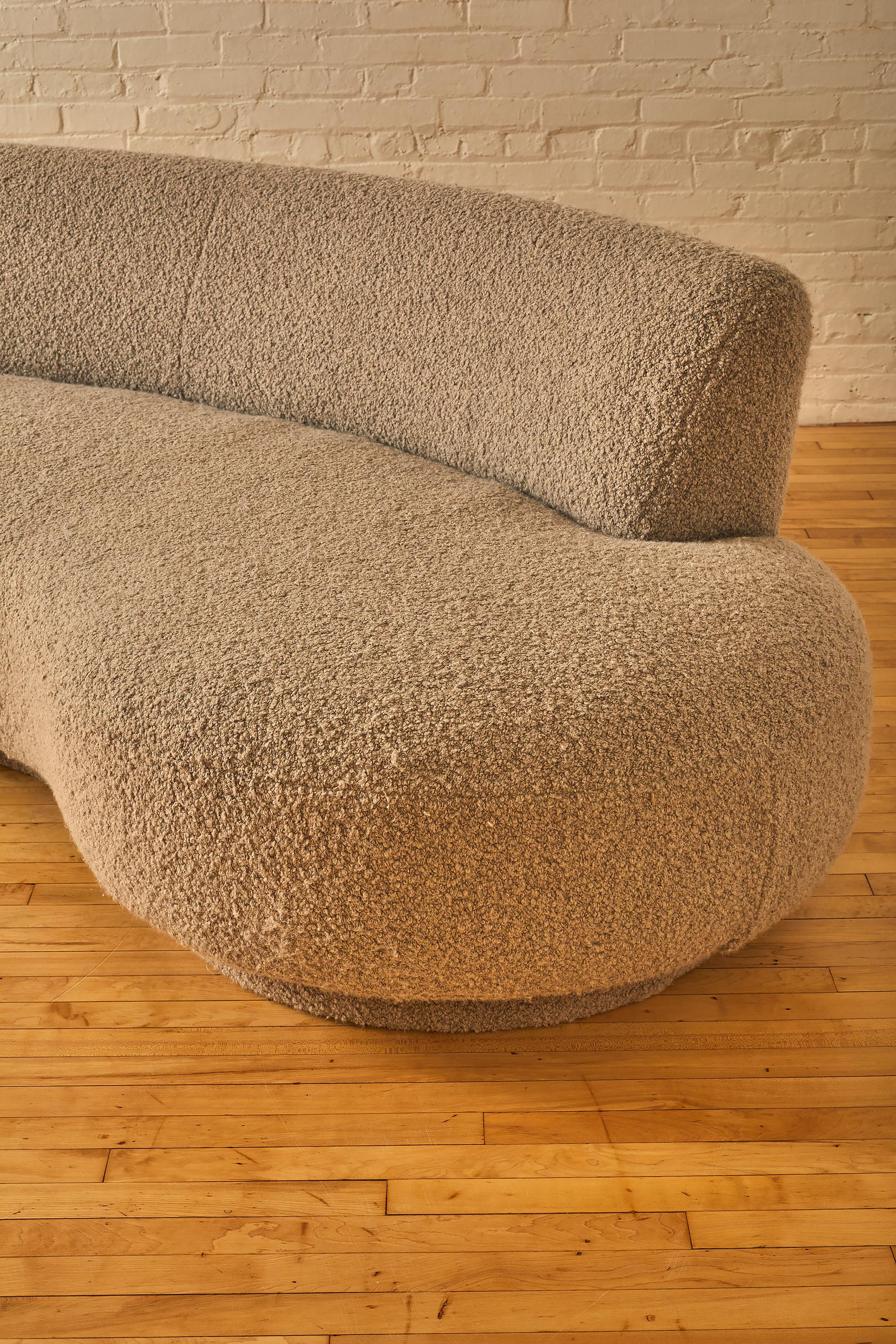 Kidney Sofa by Vladamir Kagan 7