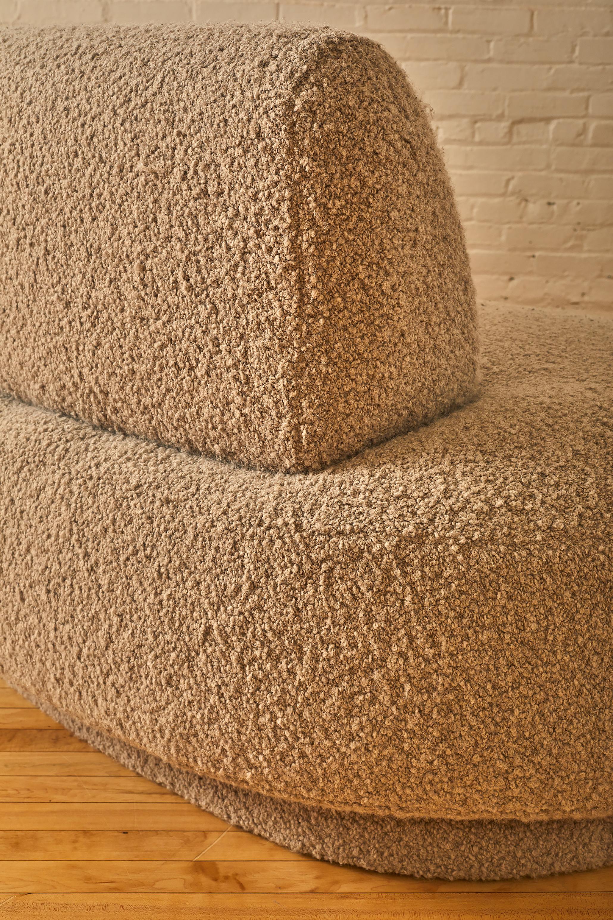 Kidney Sofa by Vladamir Kagan 8