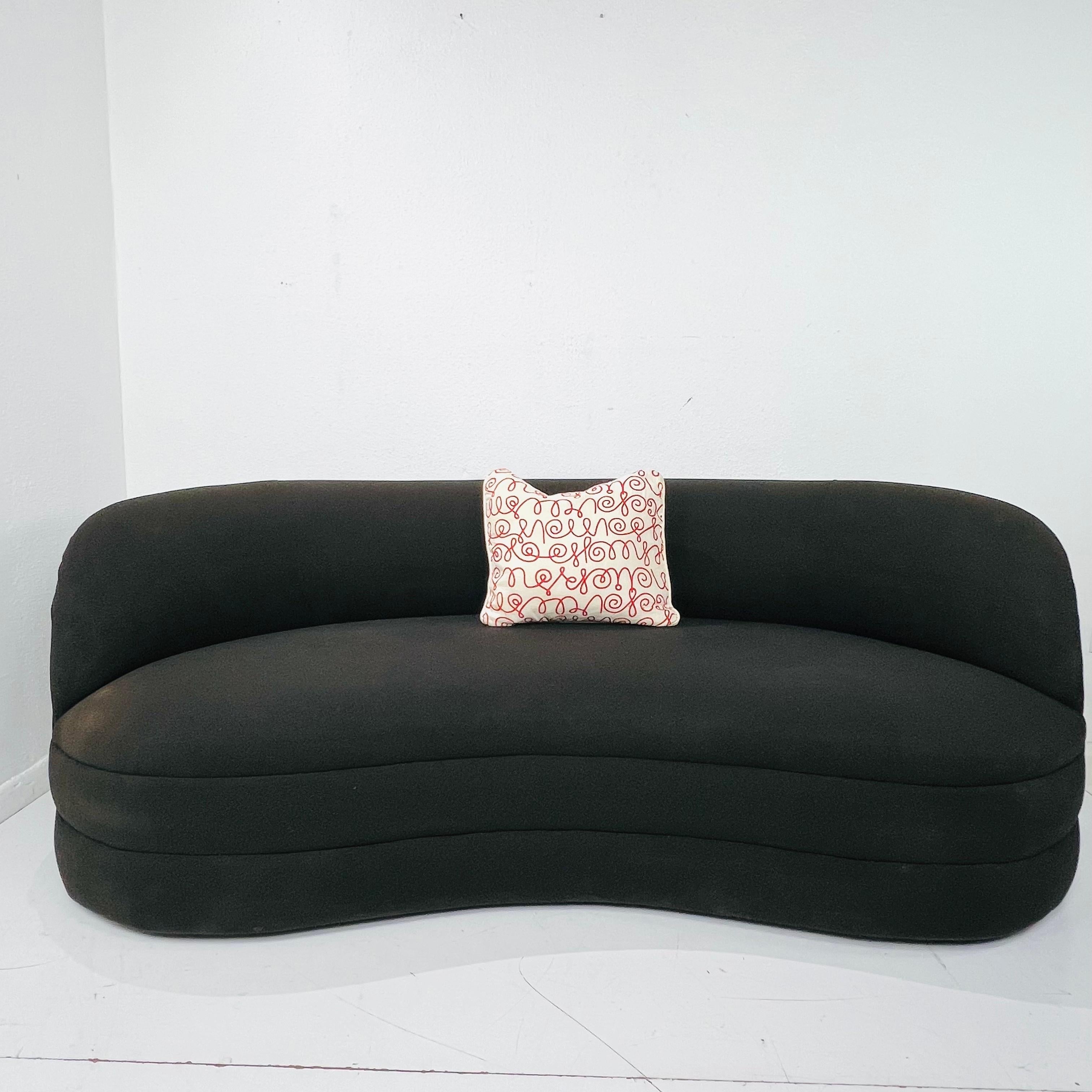 Mid-Century Modern Kidney Sofa in the Style of Vladimir Kagan For Sale