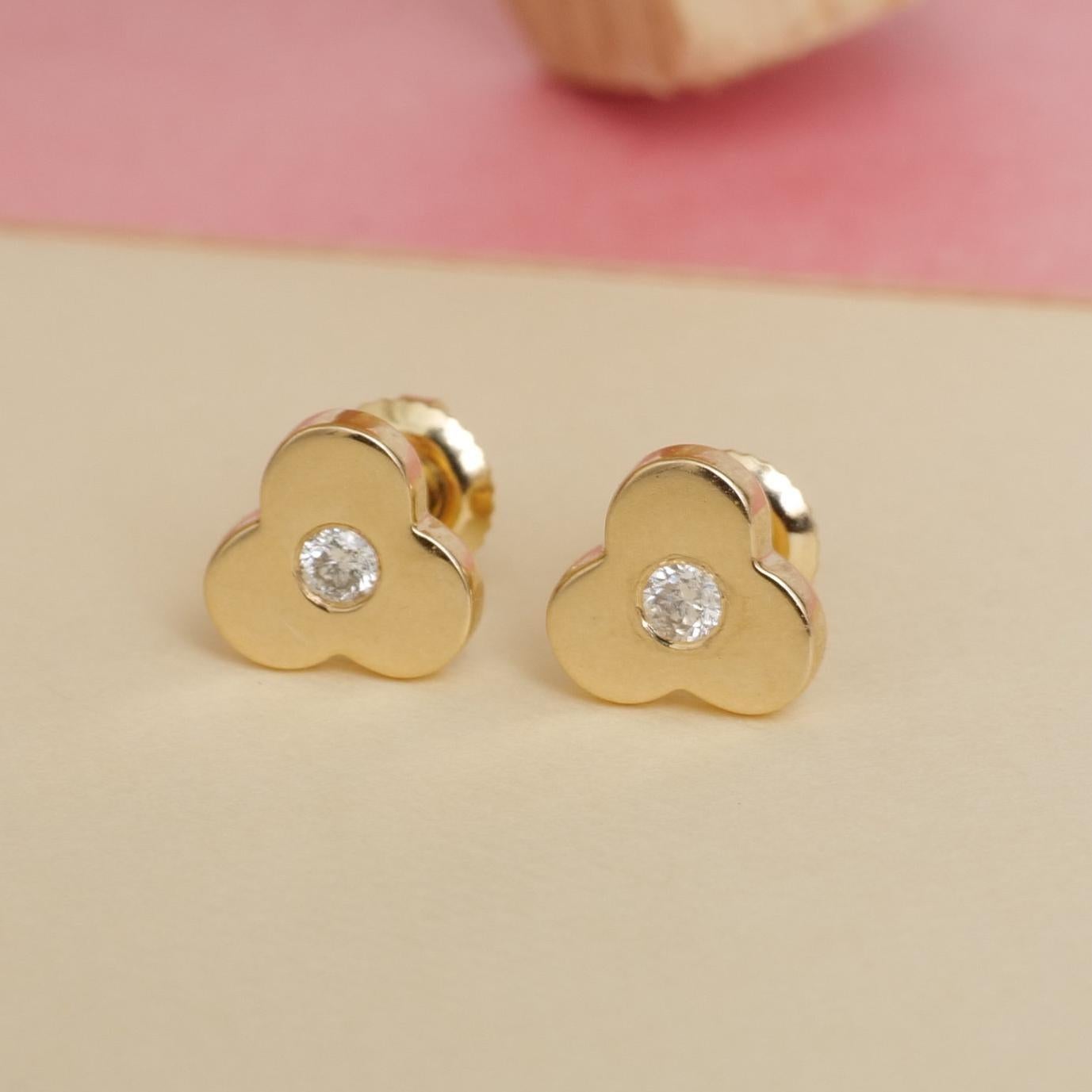 Round Cut Kids Blossom Diamond Stud Earrings in 14K Solid Gold (Certified) For Sale