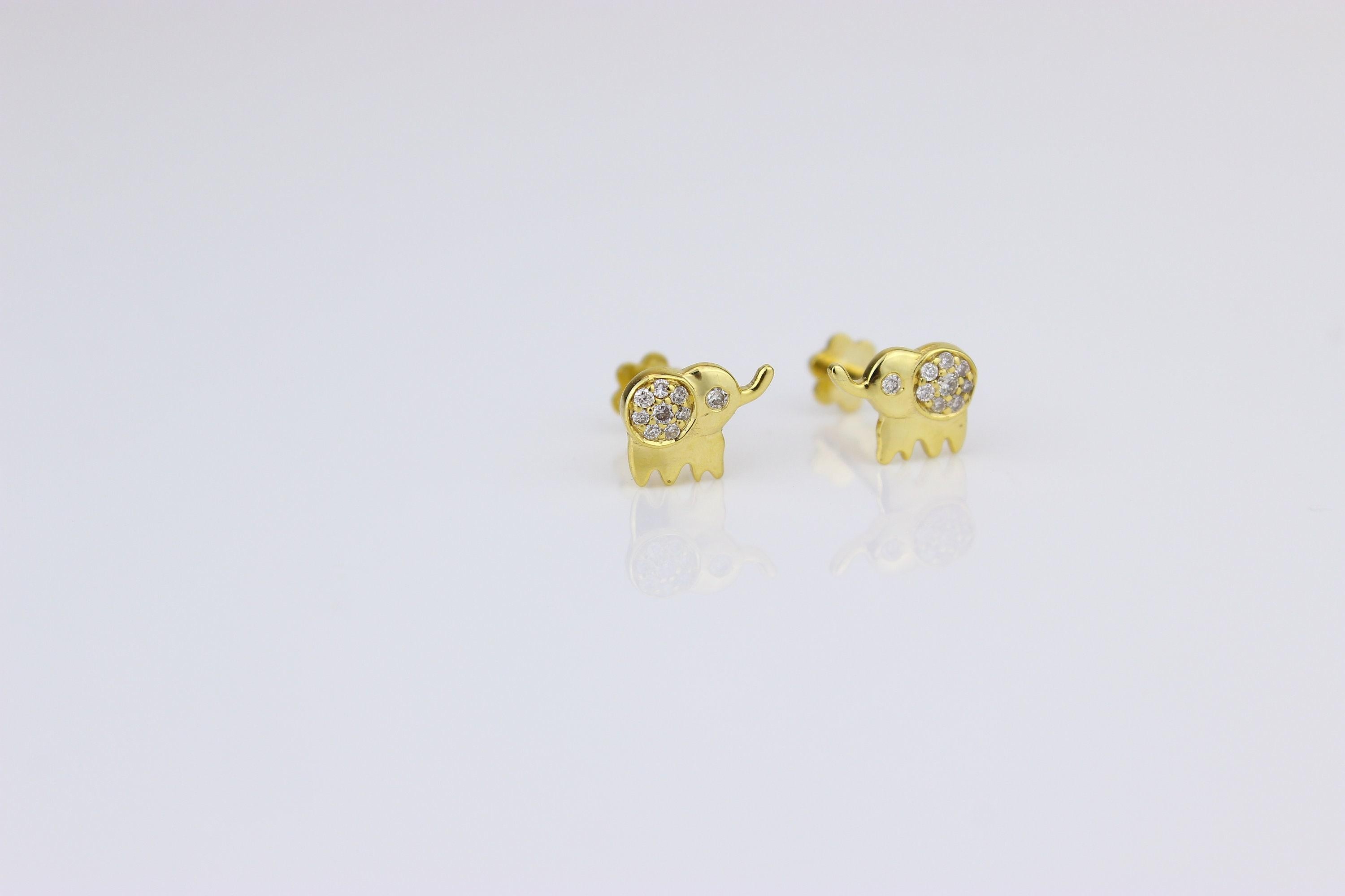 Pendientes infantiles de oro macizo de 14k con diamantes en forma de elefante (certificados) en Nuevo estado para la venta en New Delhi, DL