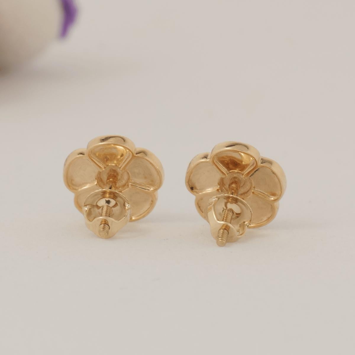 Orecchini di diamanti floreali per bambini in oro massiccio 14k (certificati) In condizioni Nuovo in vendita a New Delhi, DL