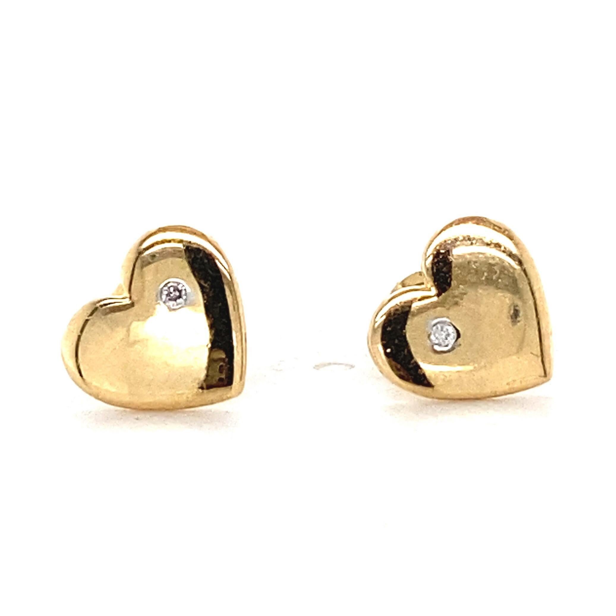Taglio rotondo Kids Heart Diamond Stud Earrings in 14k Solid Gold (Certified) in vendita