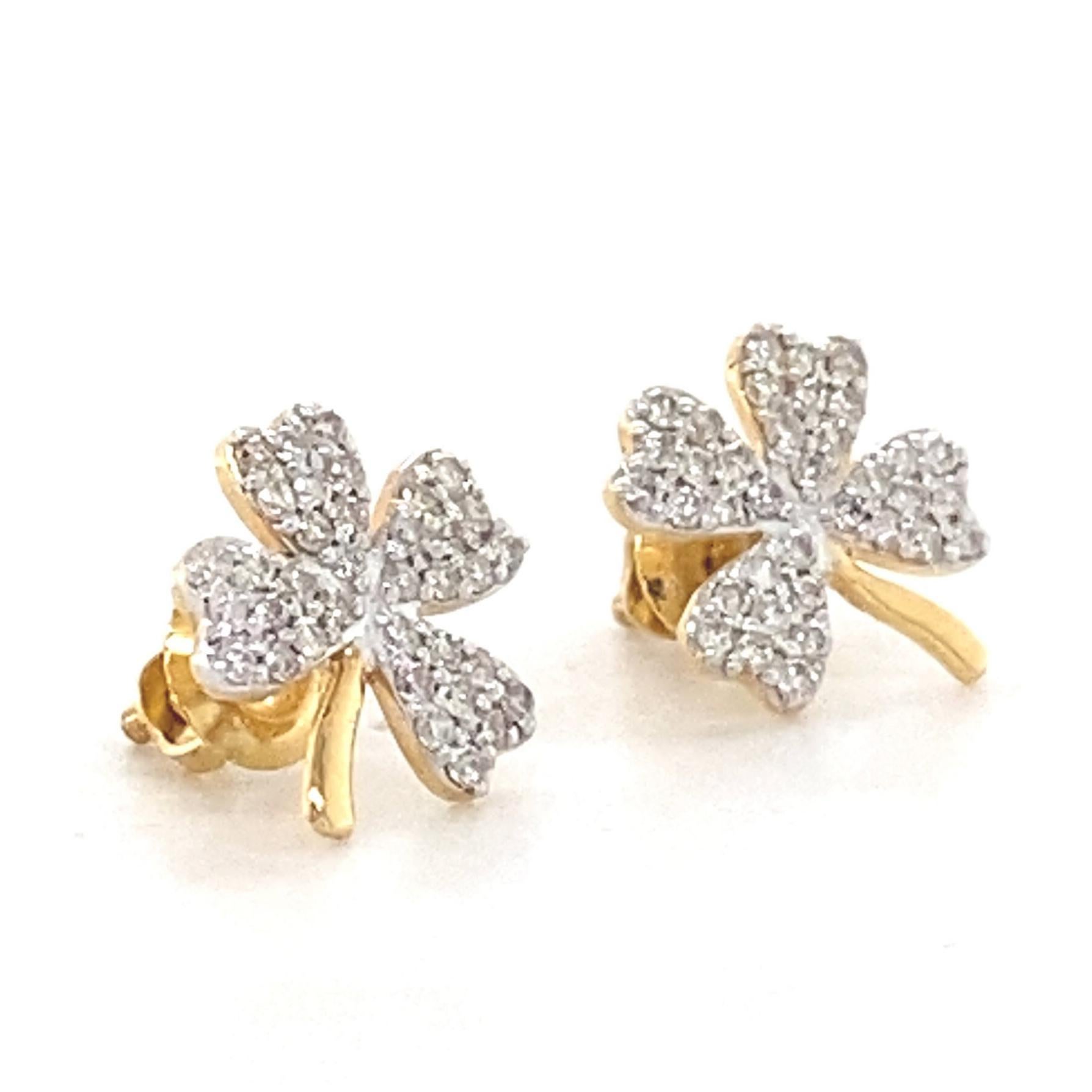 Kids Leaf Clover Diamond Stud Earrings in 14k Solid Gold (Certified) In New Condition For Sale In New Delhi, DL