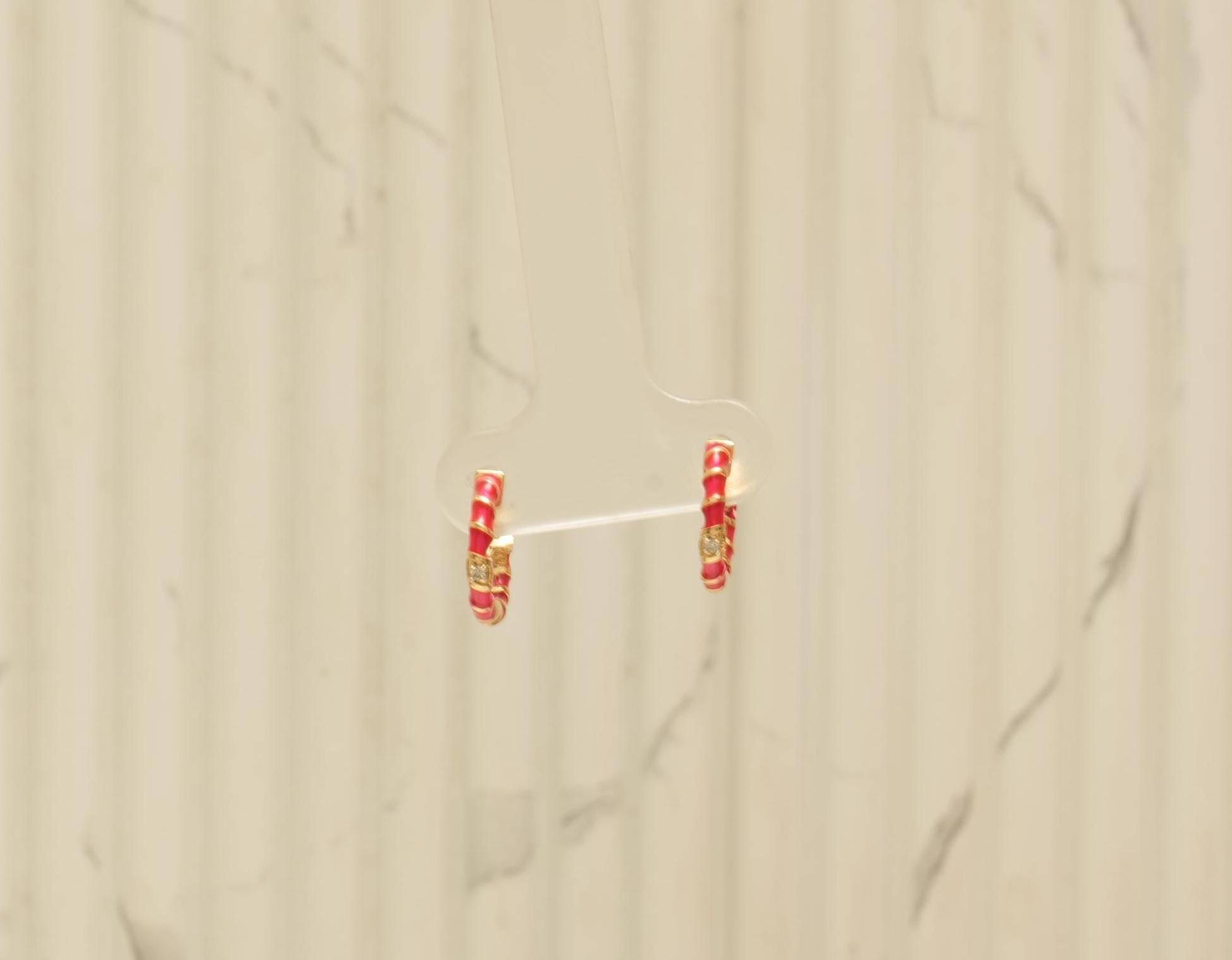Kids Pink Enamel Diamond Hoops in 14k Solid Gold (Certified) In New Condition For Sale In New Delhi, DL