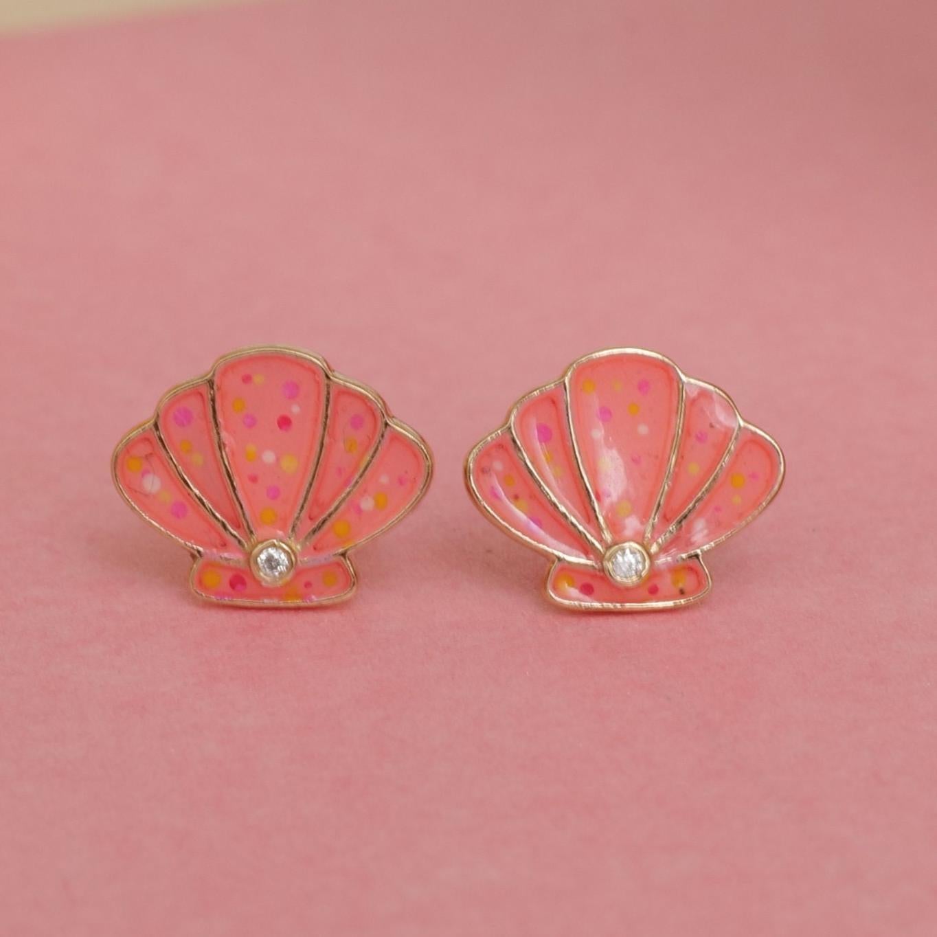 Art déco Boucles d'oreilles coquillage en or massif 14k (certifié) en vente