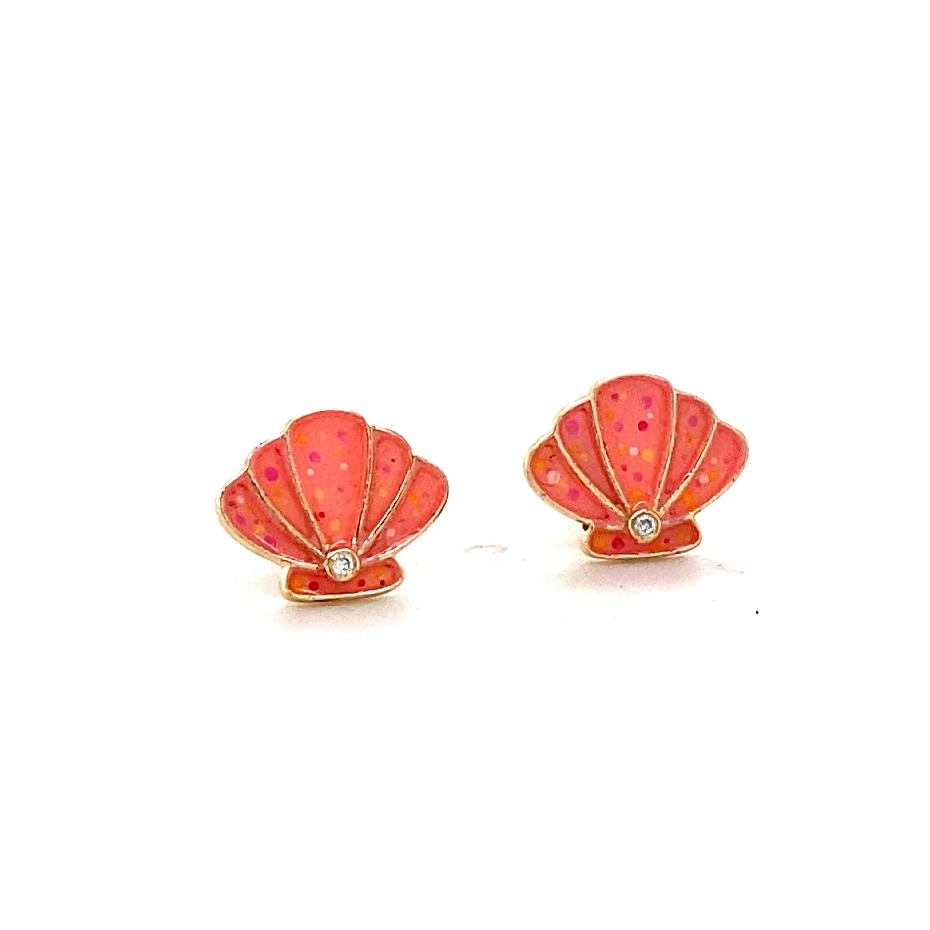 Taille ronde Boucles d'oreilles coquillage en or massif 14k (certifié) en vente