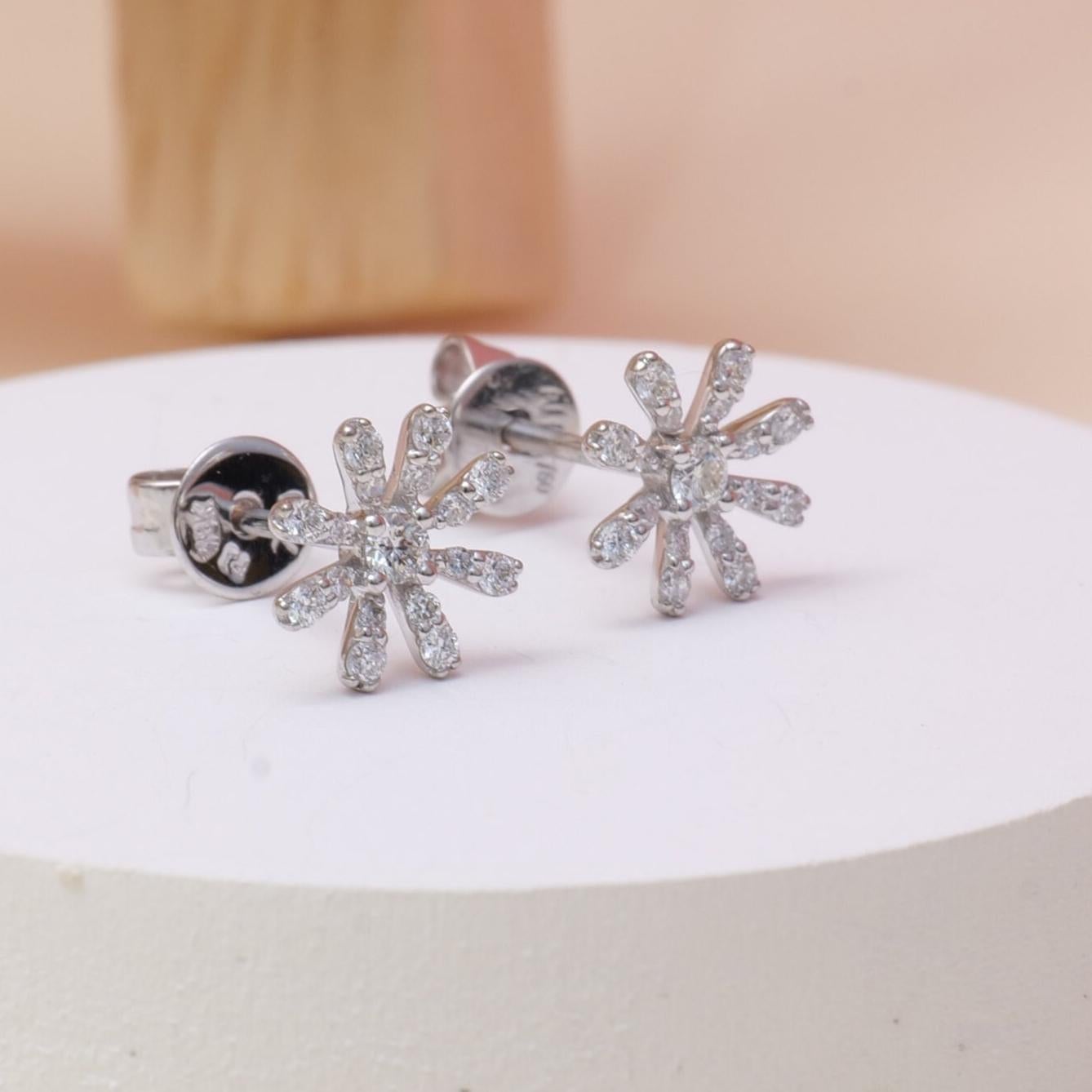 Round Cut Kids Snowflake Diamond Stud Earrings in 14k Solid Gold (Certified) For Sale