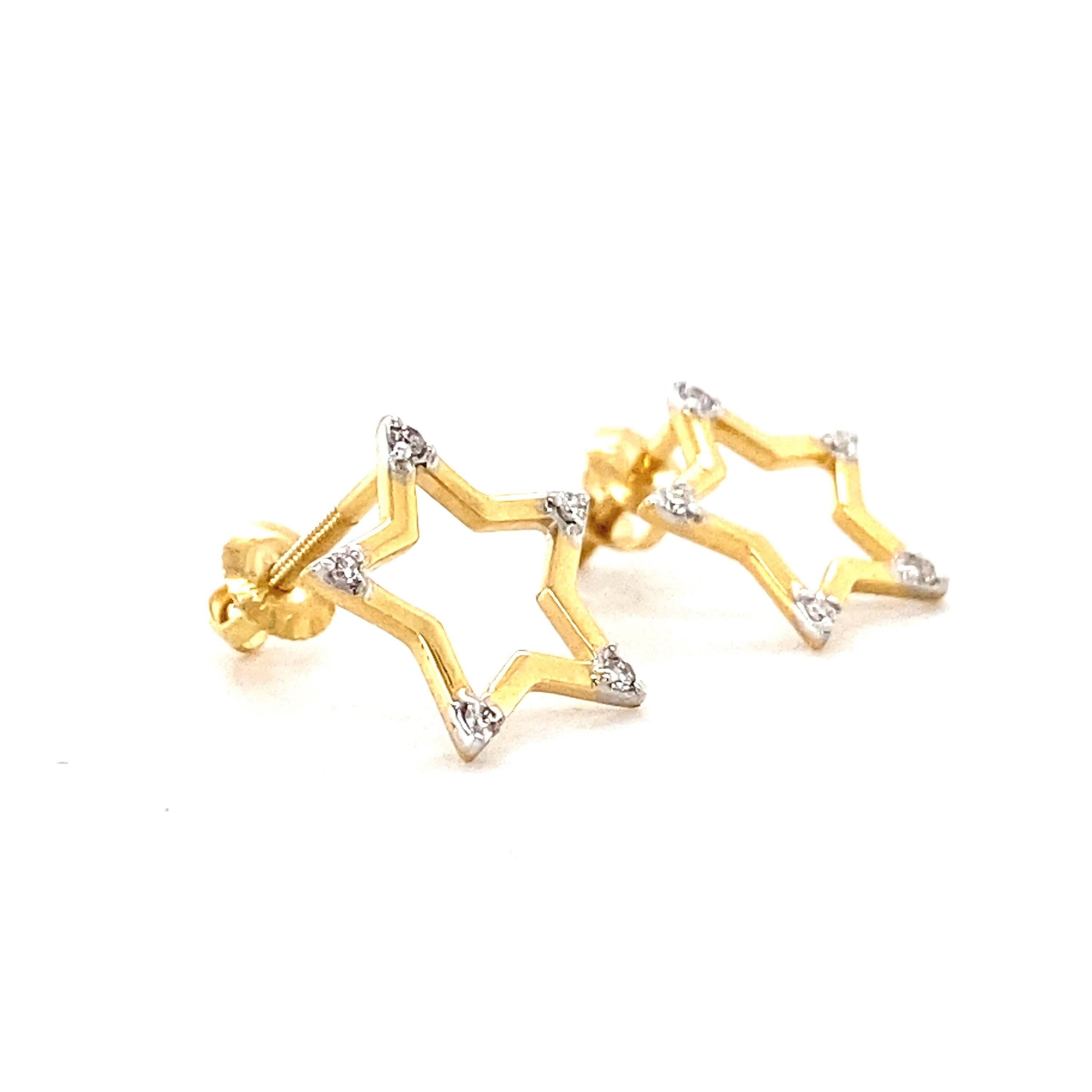 Kids Sparkling Star Diamond Stud Earrings in 14k Solid Gold (Certified) In New Condition For Sale In New Delhi, DL