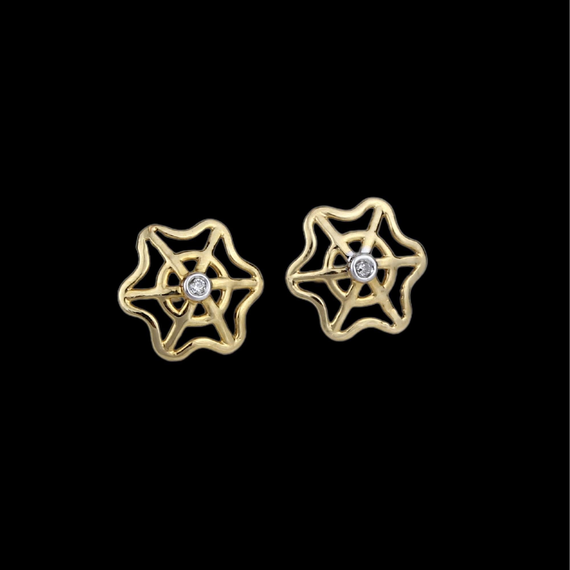 Orecchini per bambini con diamanti a forma di ragnatela in oro massiccio 14K (certificati) In condizioni Nuovo in vendita a New Delhi, DL