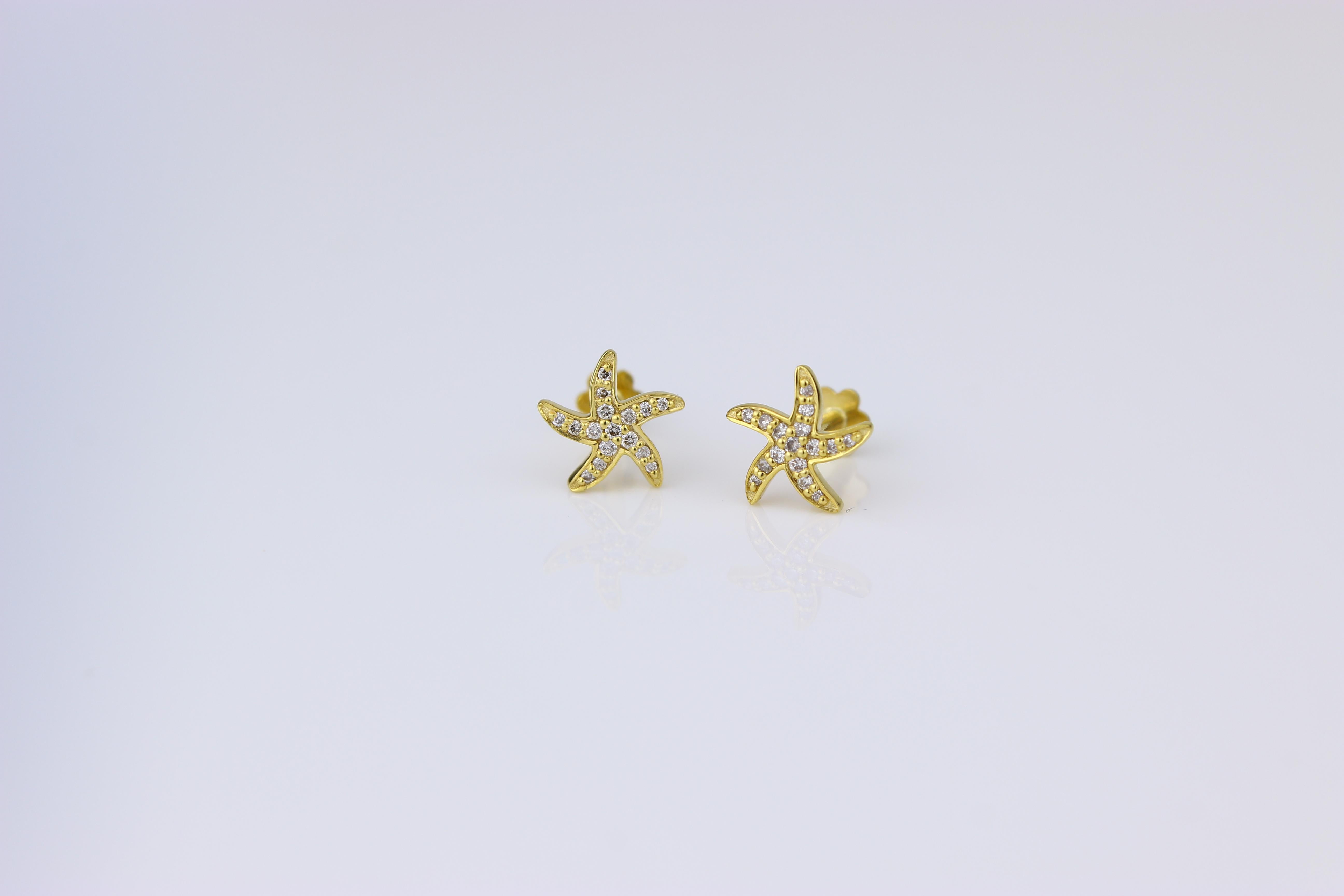 Women's Kids Starfish Diamond Stud Earrings in 14K Solid Gold (Certified) For Sale