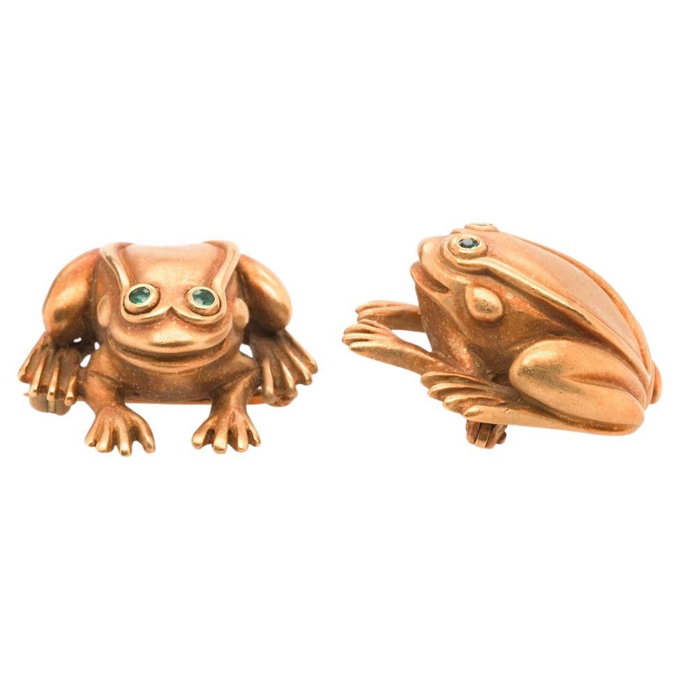 Kielselstein Cord 18k Yellow Gold Pair of Frog Brooches with Emerald Eyes For Sale