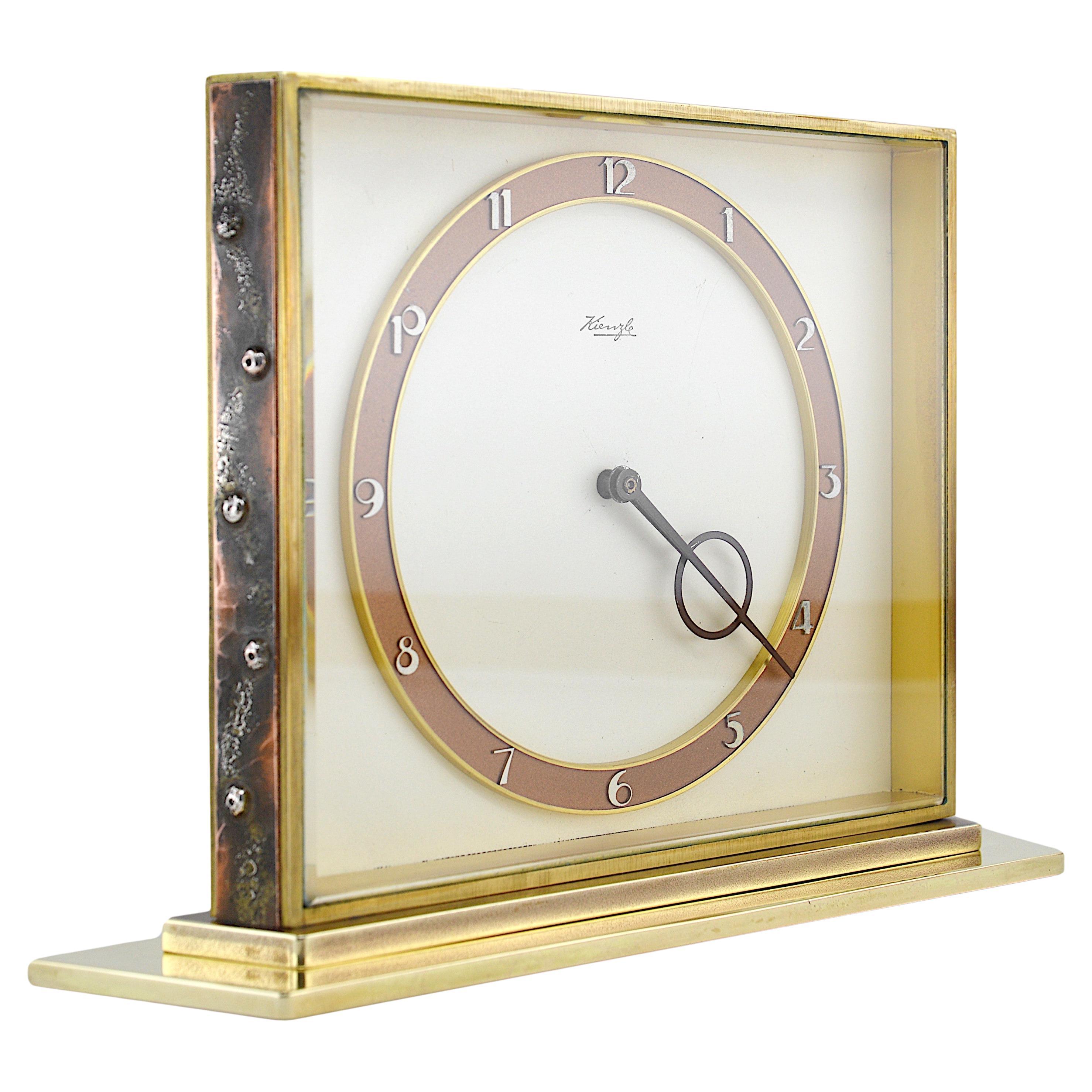 Horloge de table allemande du milieu du siècle Kienzle Clocks, années 1950