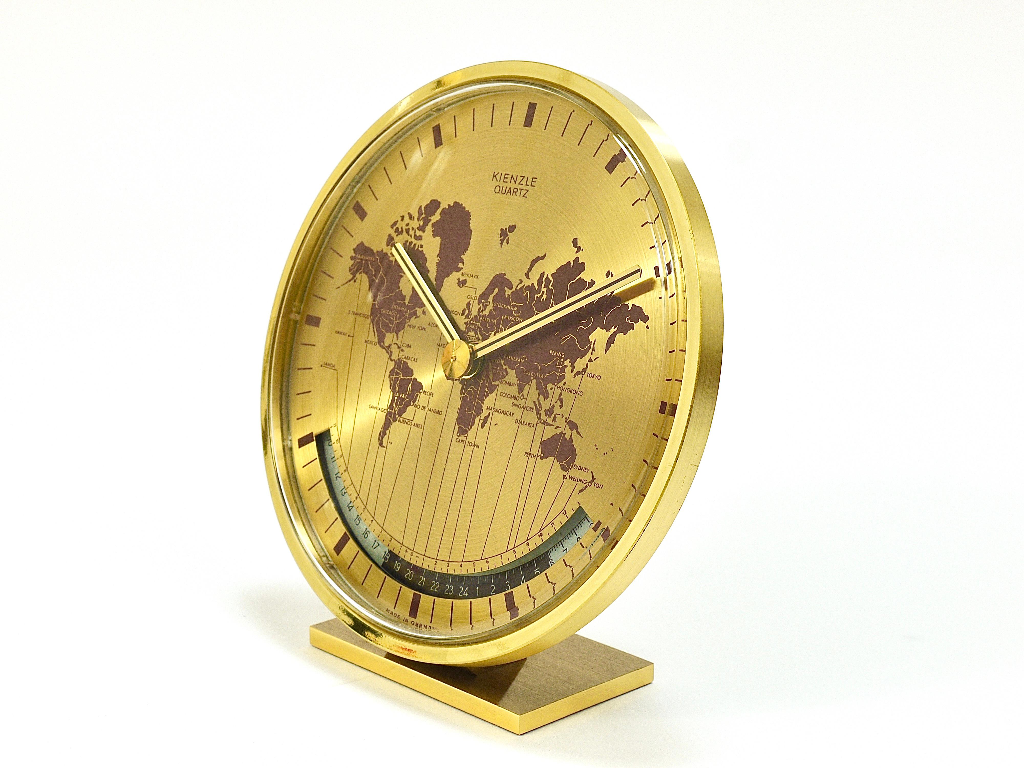 Kienzle GMT World Time Zone Brass Table Clock, Midcentury, Germany, 1960s In Good Condition For Sale In Vienna, AT