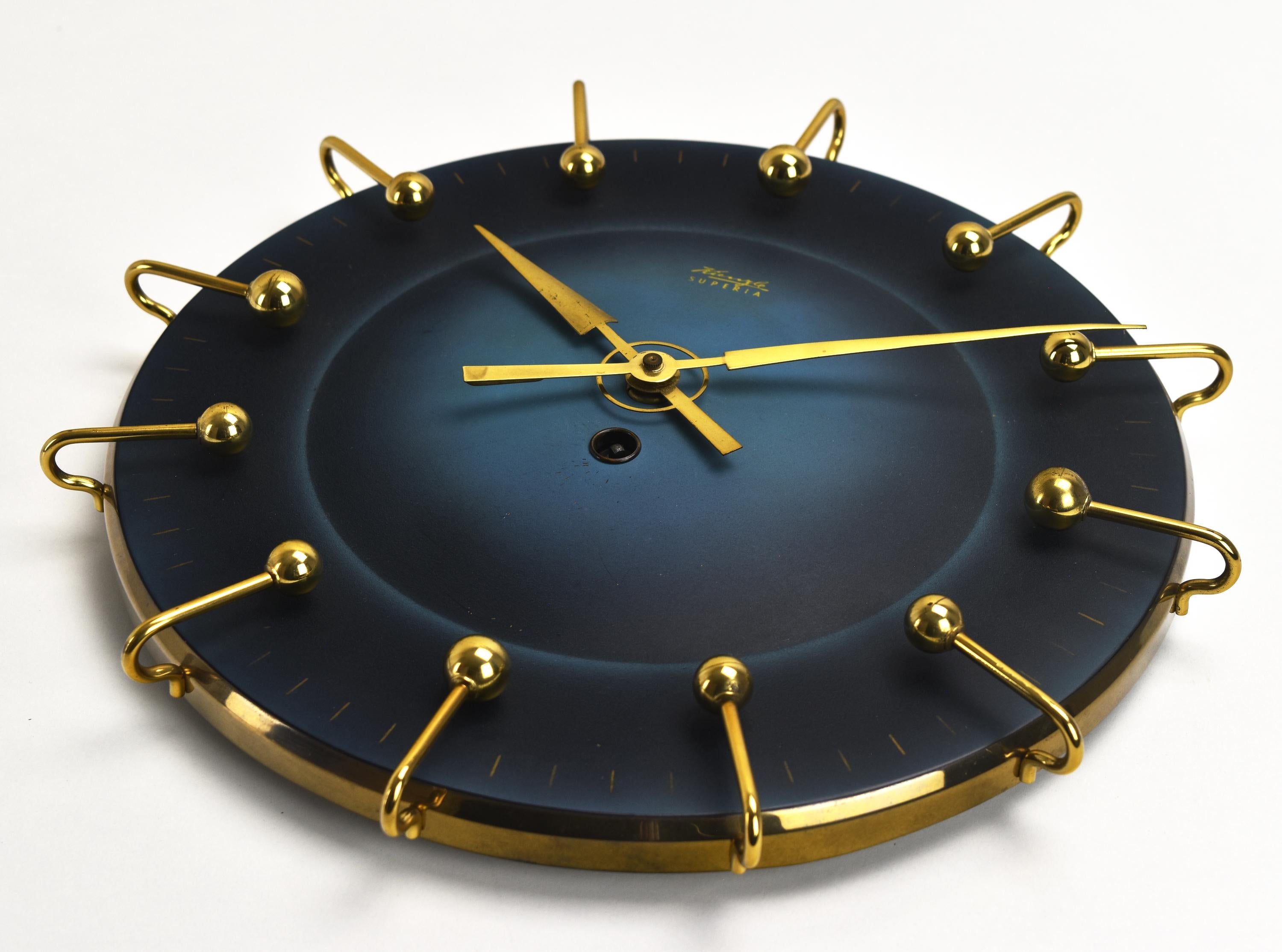 Kienzle Superia Wall Clock Sunburst Atomic Hollywood Regency Modernist 1950s In Good Condition In Bad Säckingen, DE