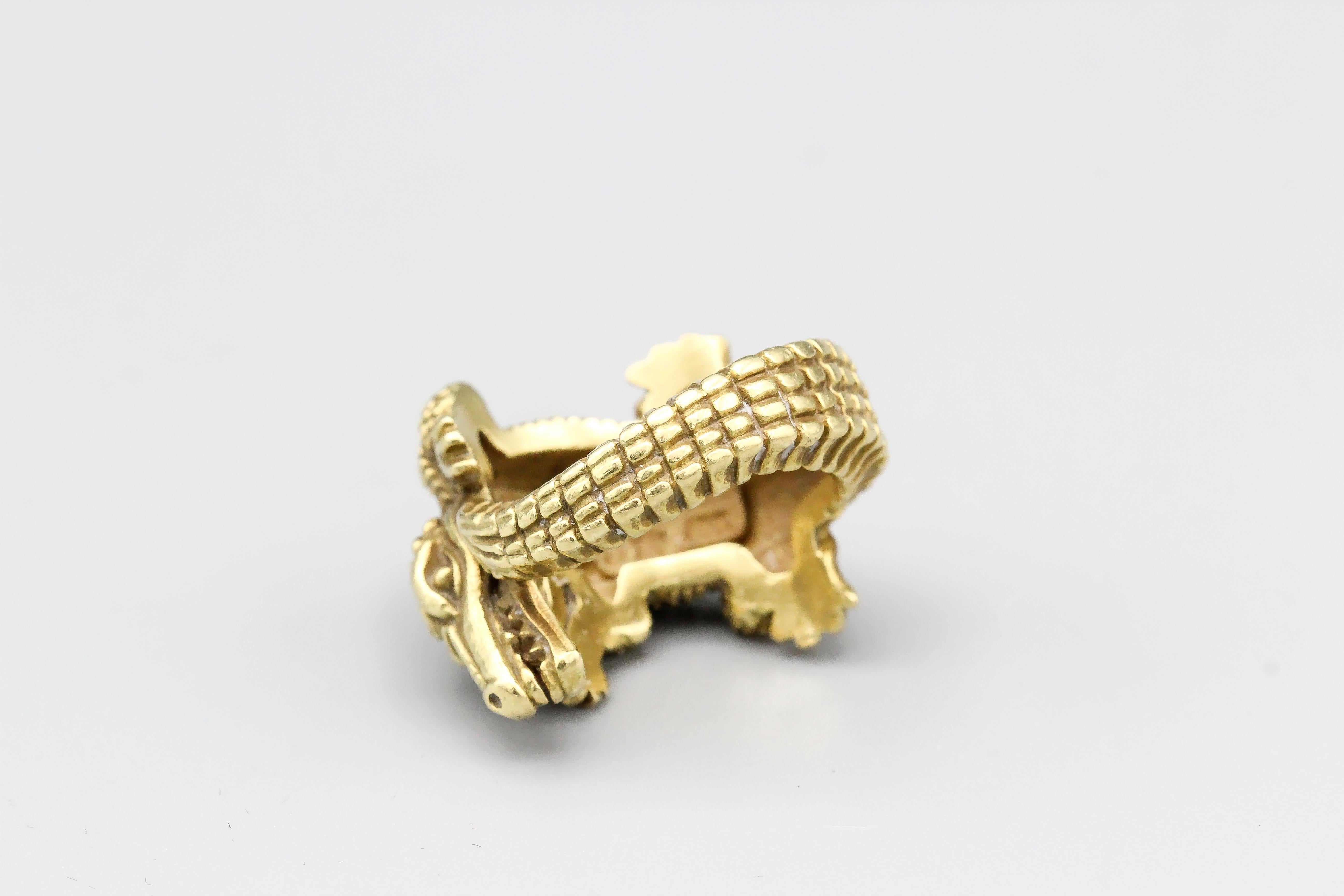 Kieselstein-Cord 18 Karat Gold Alligator Ring In Good Condition For Sale In New York, NY