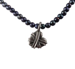 Kieselstein-Cord 18 Karat White Gold Wrapped Heart Black Pearl Necklace