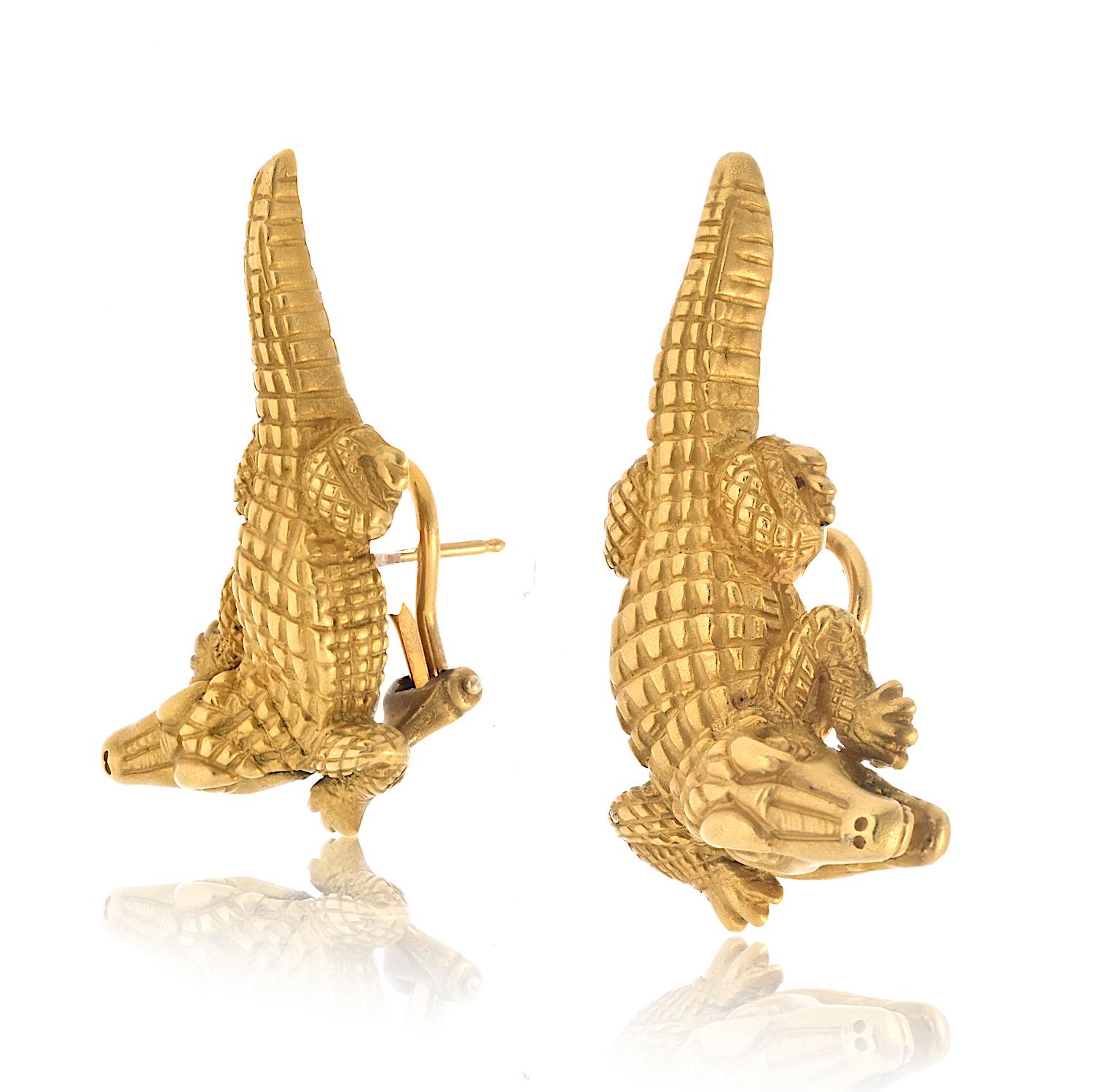 Modern Kieselstein Cord 18 Karat Yellow Gold Alligator Earrings