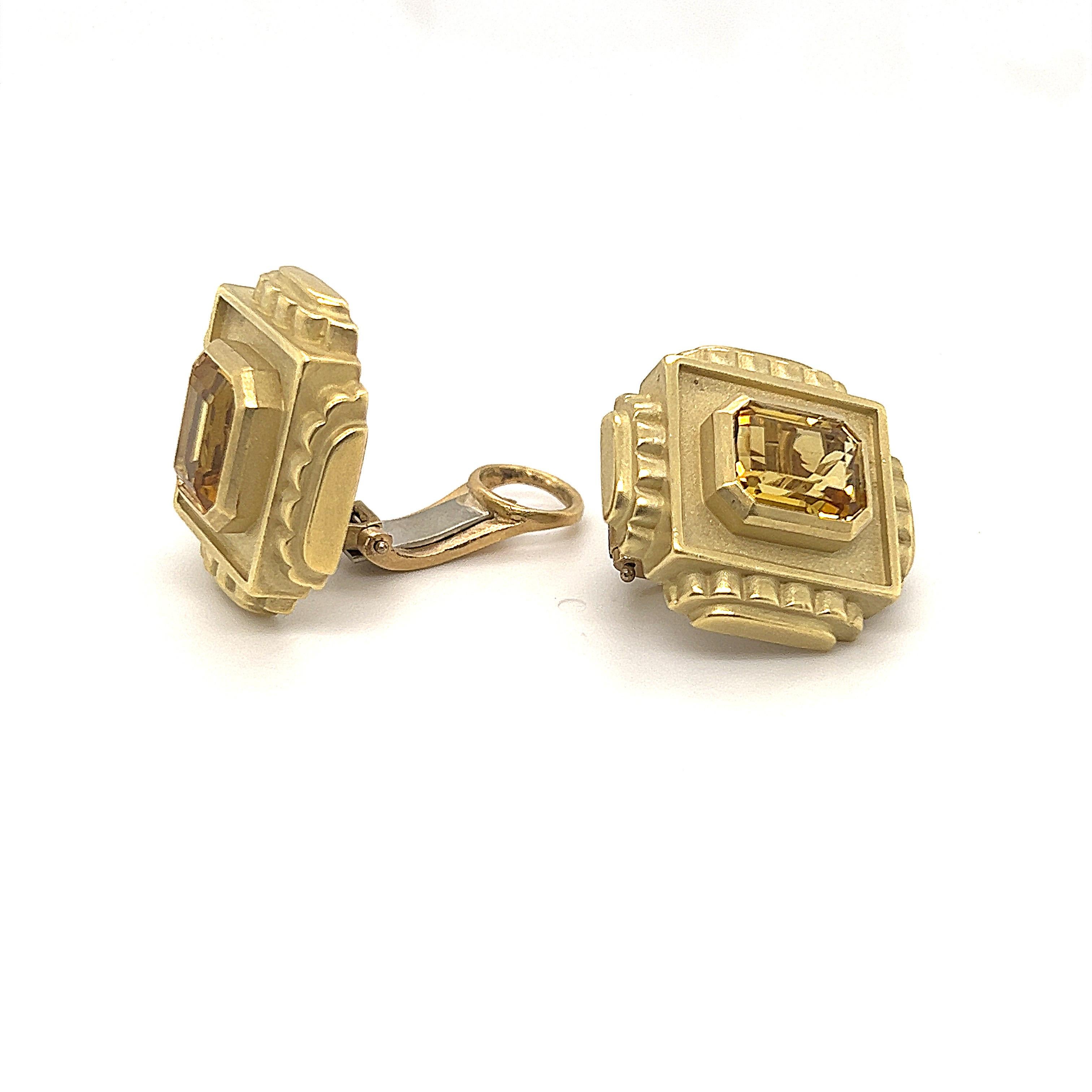 Stunning pair of 18 karat yellow gold and golden beryl earrings by Kieselstein-Cord, 1995.
Crafted in 18 karat yellow gold featuring an attractive mat finish, each earring bezel-set with an octagonal golden beryl of exquisite quality. The earrings