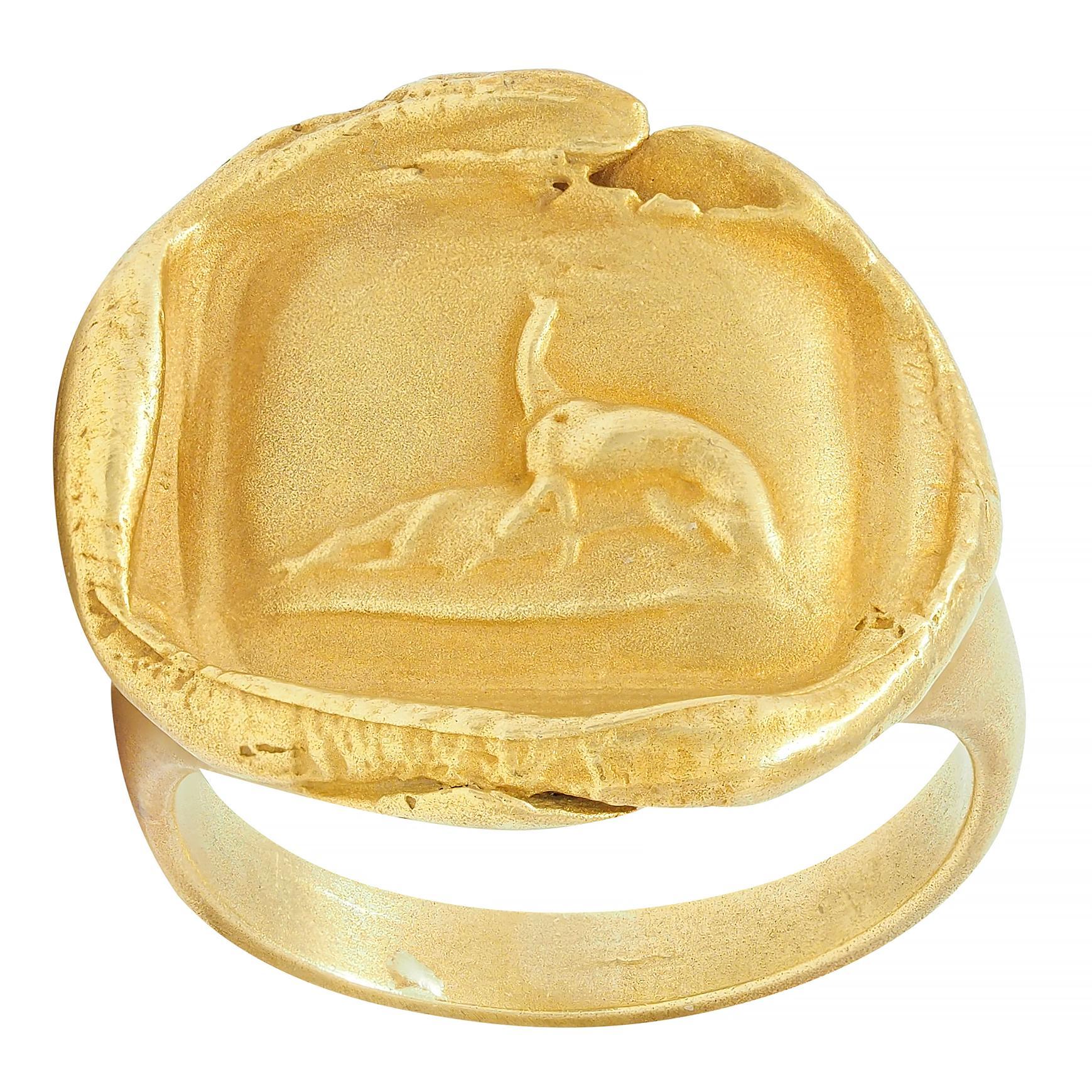 Kieselstein-Cord 18K Yellow Gold Abstrac Animal Intaglio Vintage Signet Ring For Sale 5