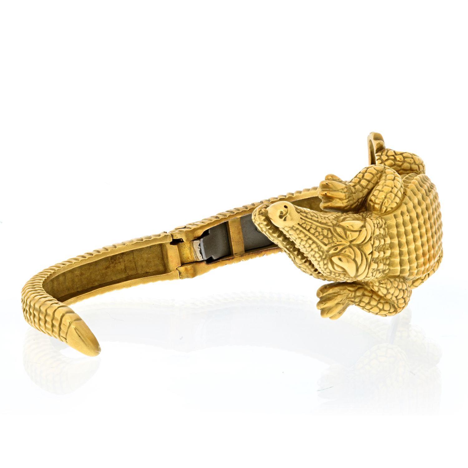 Modern Kieselstein Cord 18K Yellow Gold Alligator Bracelet