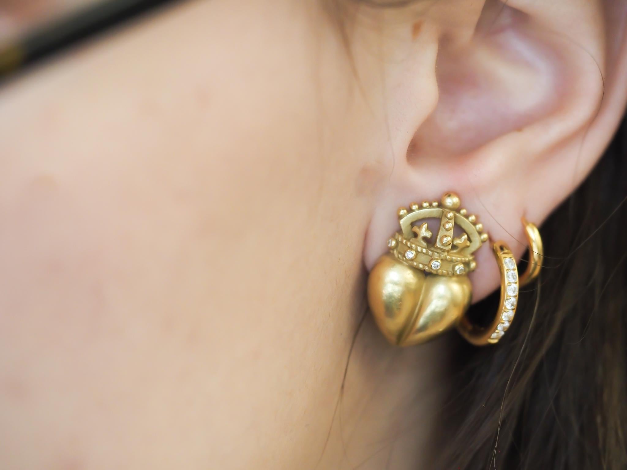 Kieselstein-Cord 18K Yellow Gold Crown Heart Diamond Earrings For Sale 5