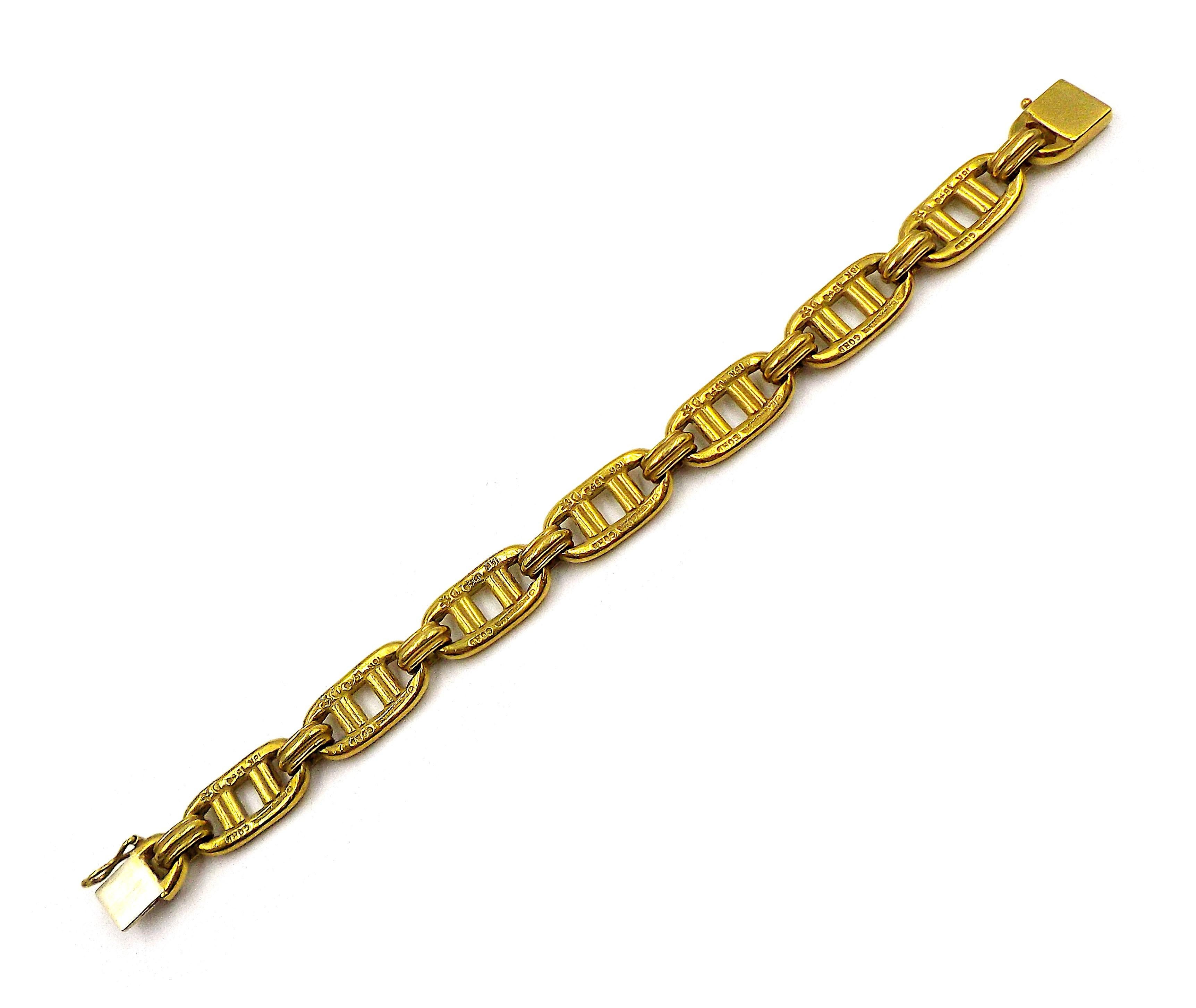 Consisting of a fancy link mariner style chain measuring approximately 11.00 mm wide, 7 inches long.
Signed KIESELSTEIN-CORD, stamped 18K, 1998 (maker's mark). Gross weight 43.20 dwt.