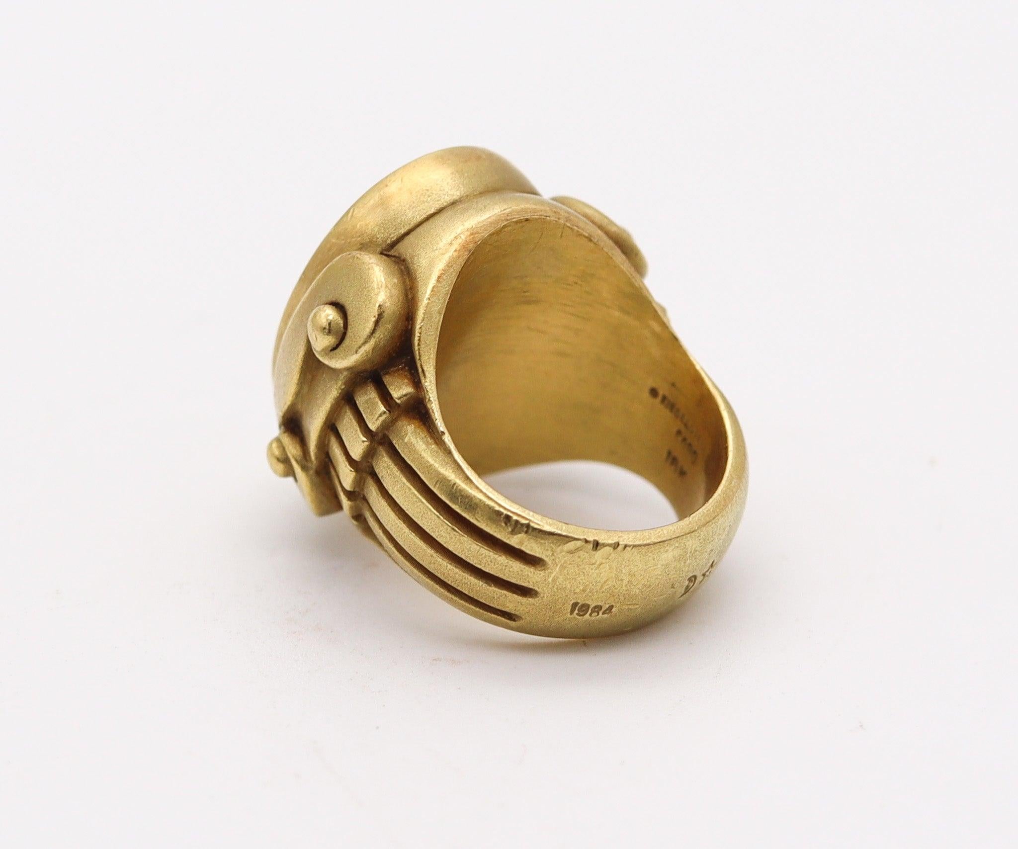KIESELSTEIN CORD 1984 Signet Intaglio Ring In 18Kt Yellow Gold With Bloodstone In Excellent Condition For Sale In Miami, FL