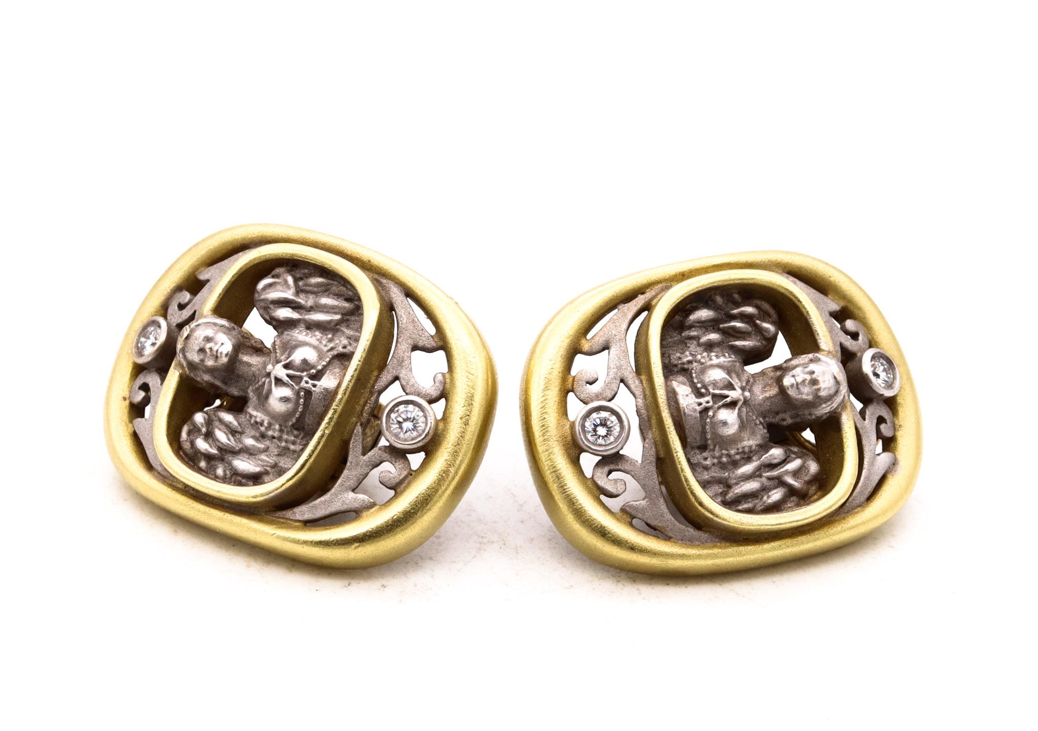 Kieselstein Cord 2001 Classic Etruscan Clips Earrings 18Kt Gold With VS Diamonds In Excellent Condition For Sale In Miami, FL