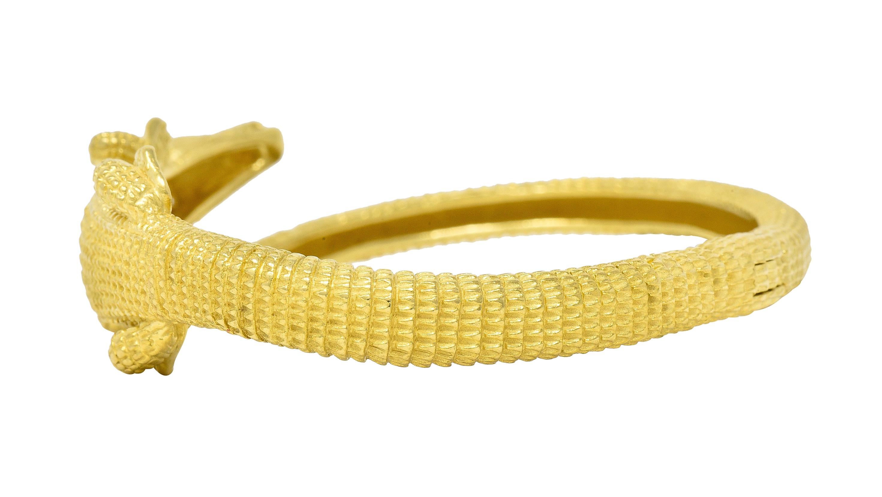 Kieselstein-Cord Diamond 18 Karat Yellow Gold Alligator Vintage Animal Bracelet In Excellent Condition In Philadelphia, PA