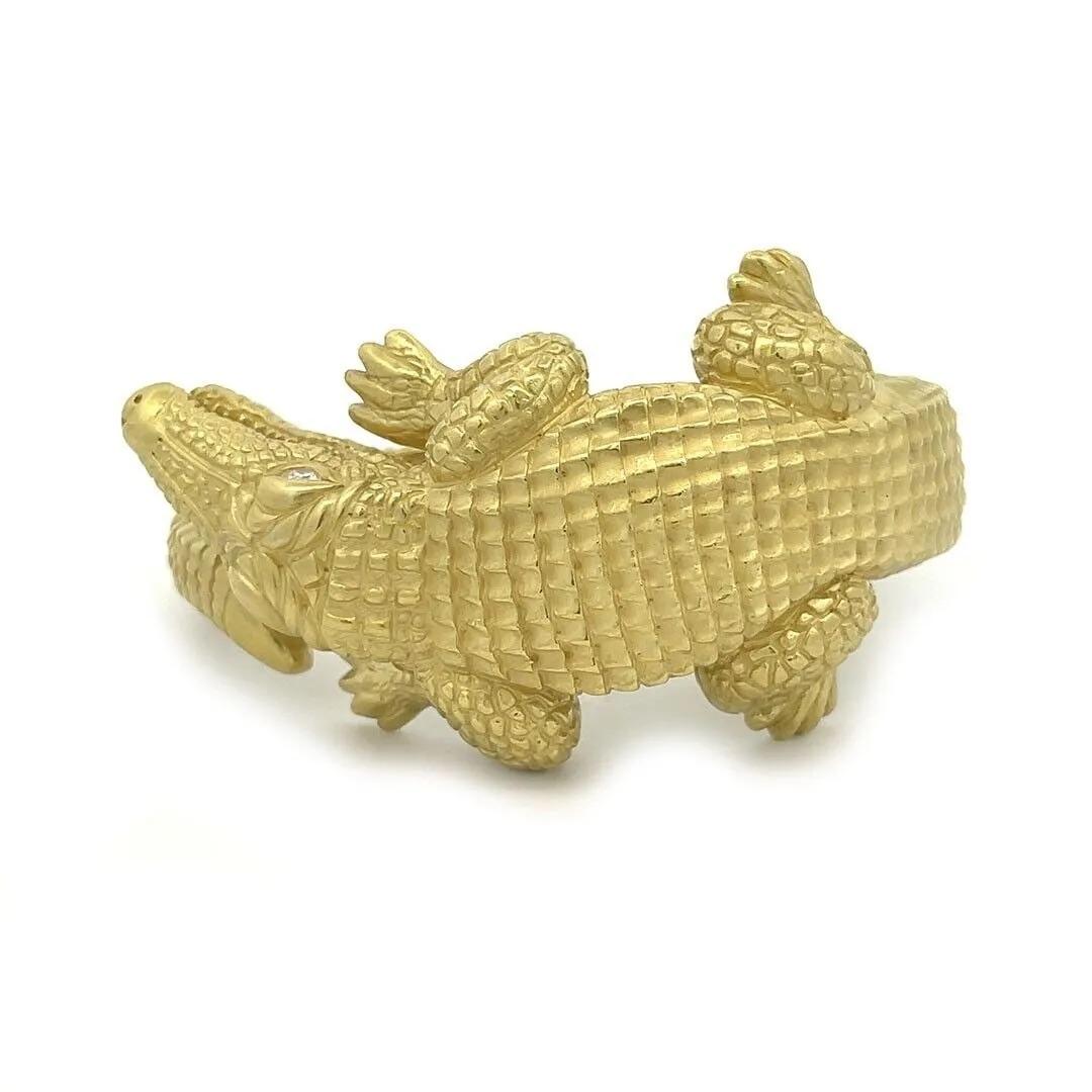 Art Deco Kieselstein Cord Diamond 18k Yellow Gold 3D Alligator Cuff Bracelet For Sale