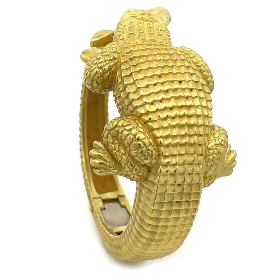 American Kieselstein Cord Diamond 18k Yellow Gold 3D Alligator Cuff Bracelet For Sale