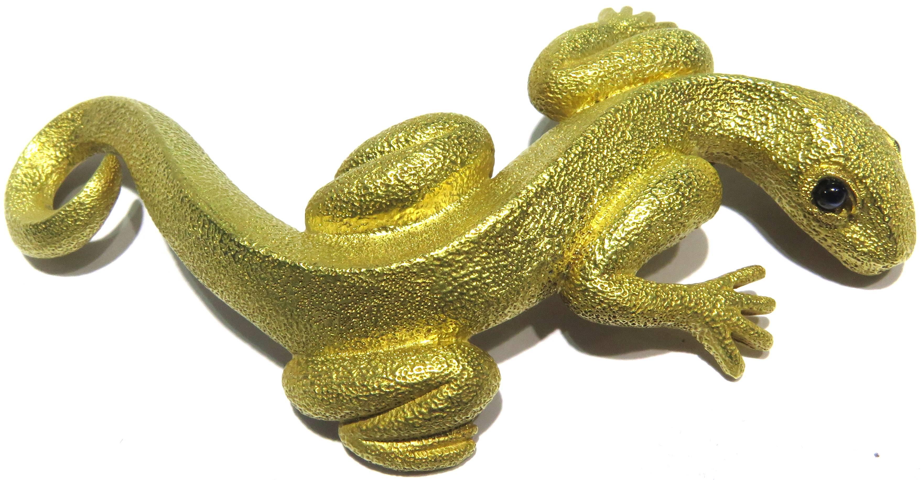 Kieselstein-Cord Enormous Gold Lizard/Salamander Sapphire Pin/Brooch Dated 1990 In Excellent Condition For Sale In Palm Beach, FL