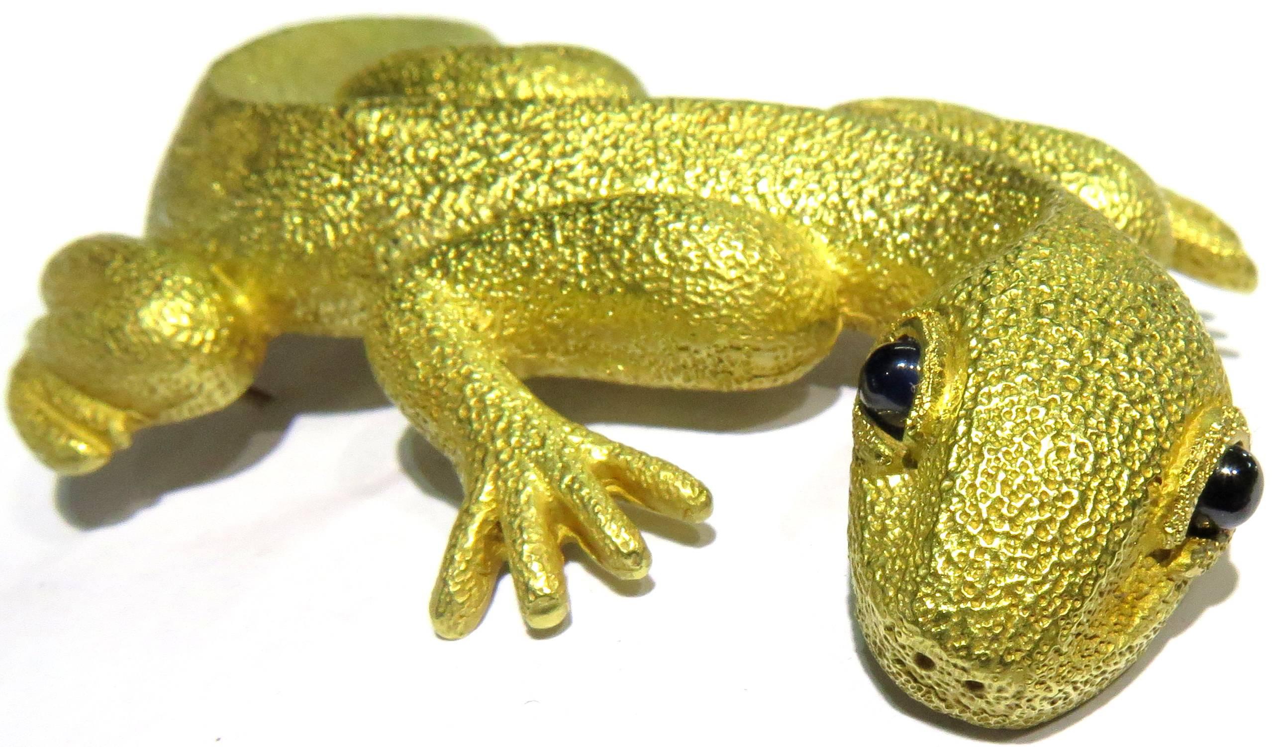 Kieselstein-Cord Enormous Gold Lizard/Salamander Sapphire Pin/Brooch Dated 1990 For Sale 1