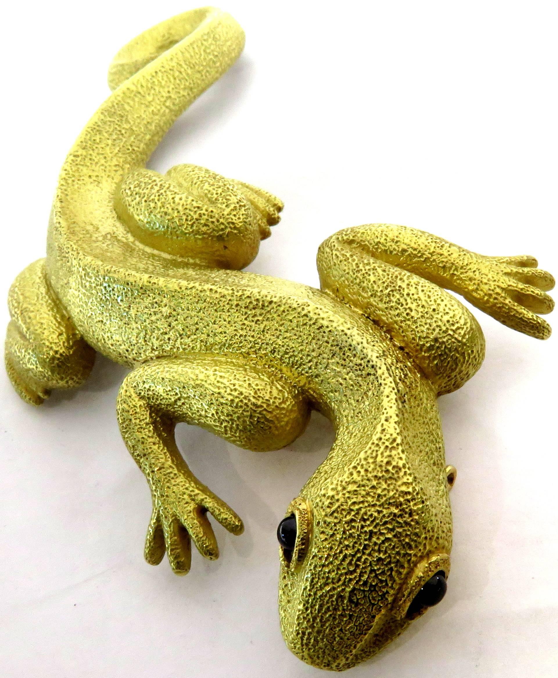 Kieselstein-Cord Enormous Gold Lizard/Salamander Sapphire Pin/Brooch Dated 1990 For Sale 2