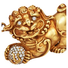 Kieselstein-Cord Foo Dog Diamond 18K Gold Oriental Pendant Necklace