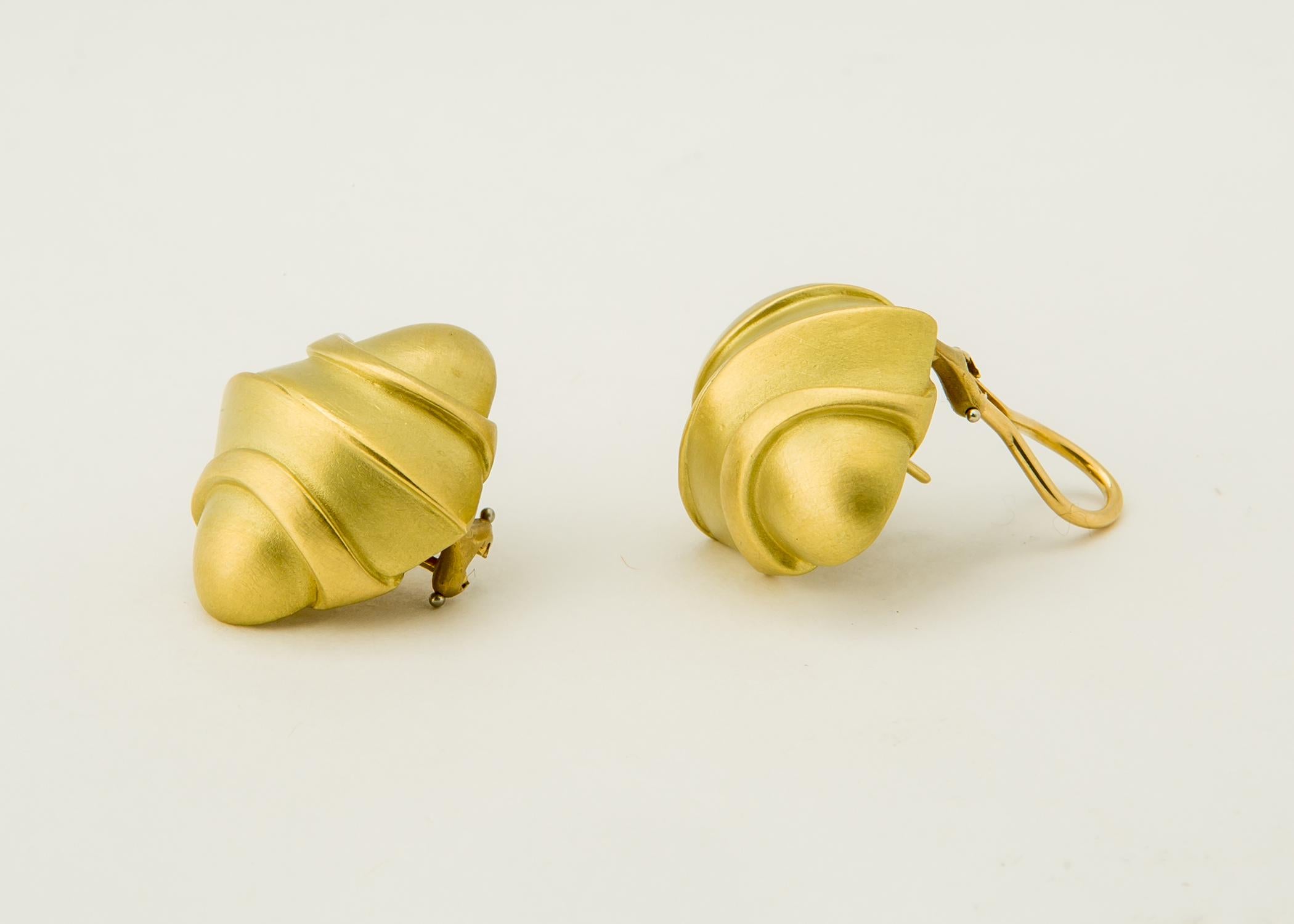 Contemporary Kieselstein-Cord Geometric Gold Earrings For Sale