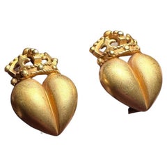 Kieselstein-Cord Gold Heart Crown Earrings