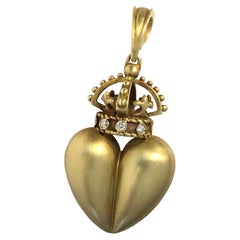Kieselstein Cord Iconic Large Yellow Gold and Diamond Crowned Heart Pendant